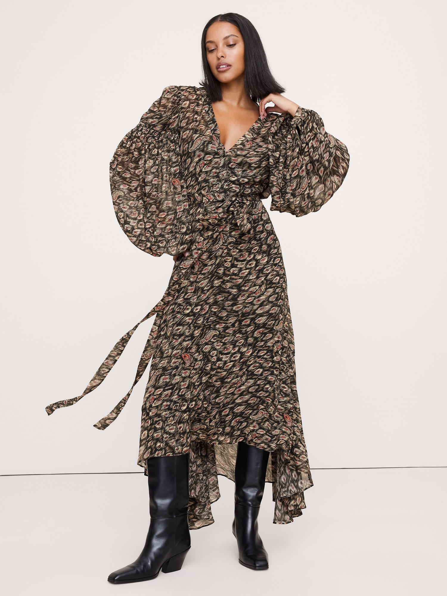 Robe longue à manches bouffantes en crêpe georgette