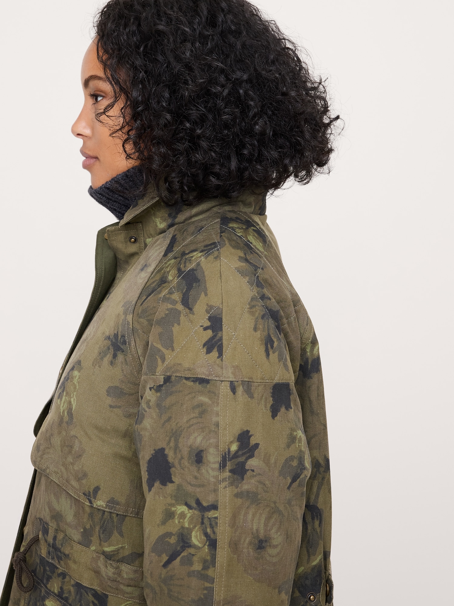 L'image numéro 3 présente Parka matelassé à imprimé floral