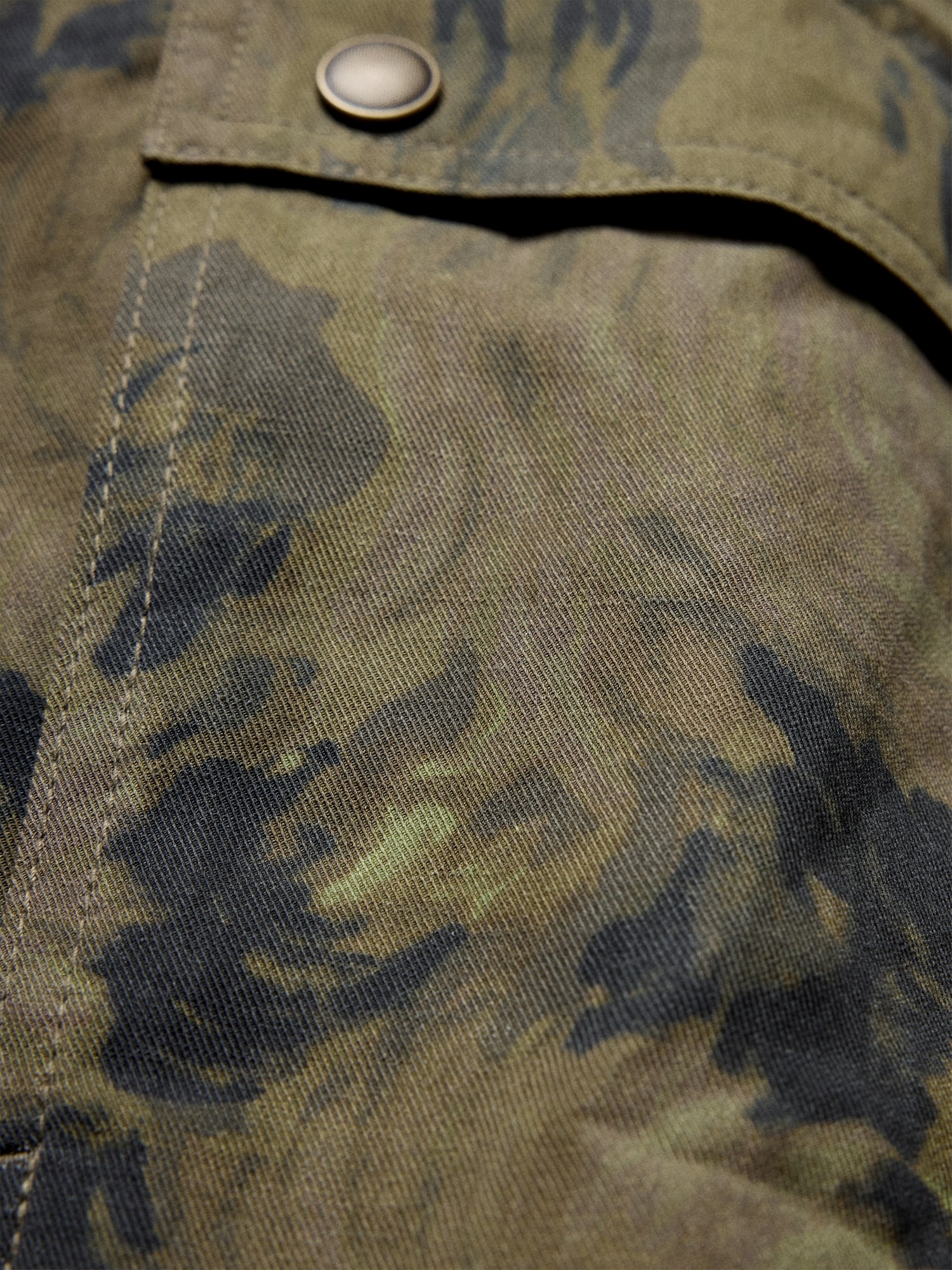 L'image numéro 6 présente Parka matelassé à imprimé floral