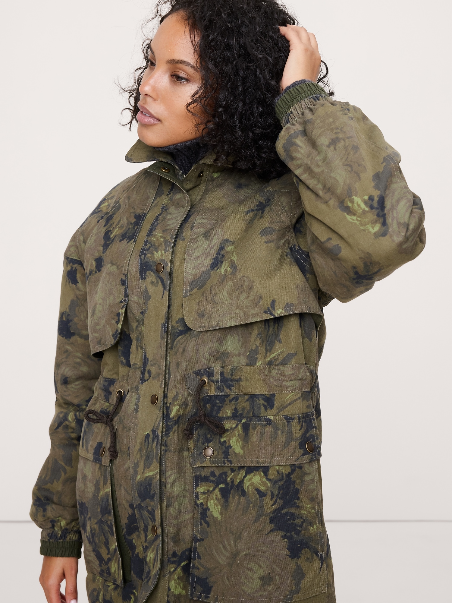 L'image numéro 7 présente Parka matelassé à imprimé floral