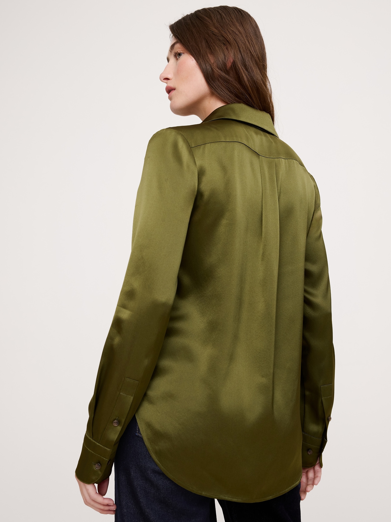 L'image numéro 3 présente La chemise de tous les jours en soie