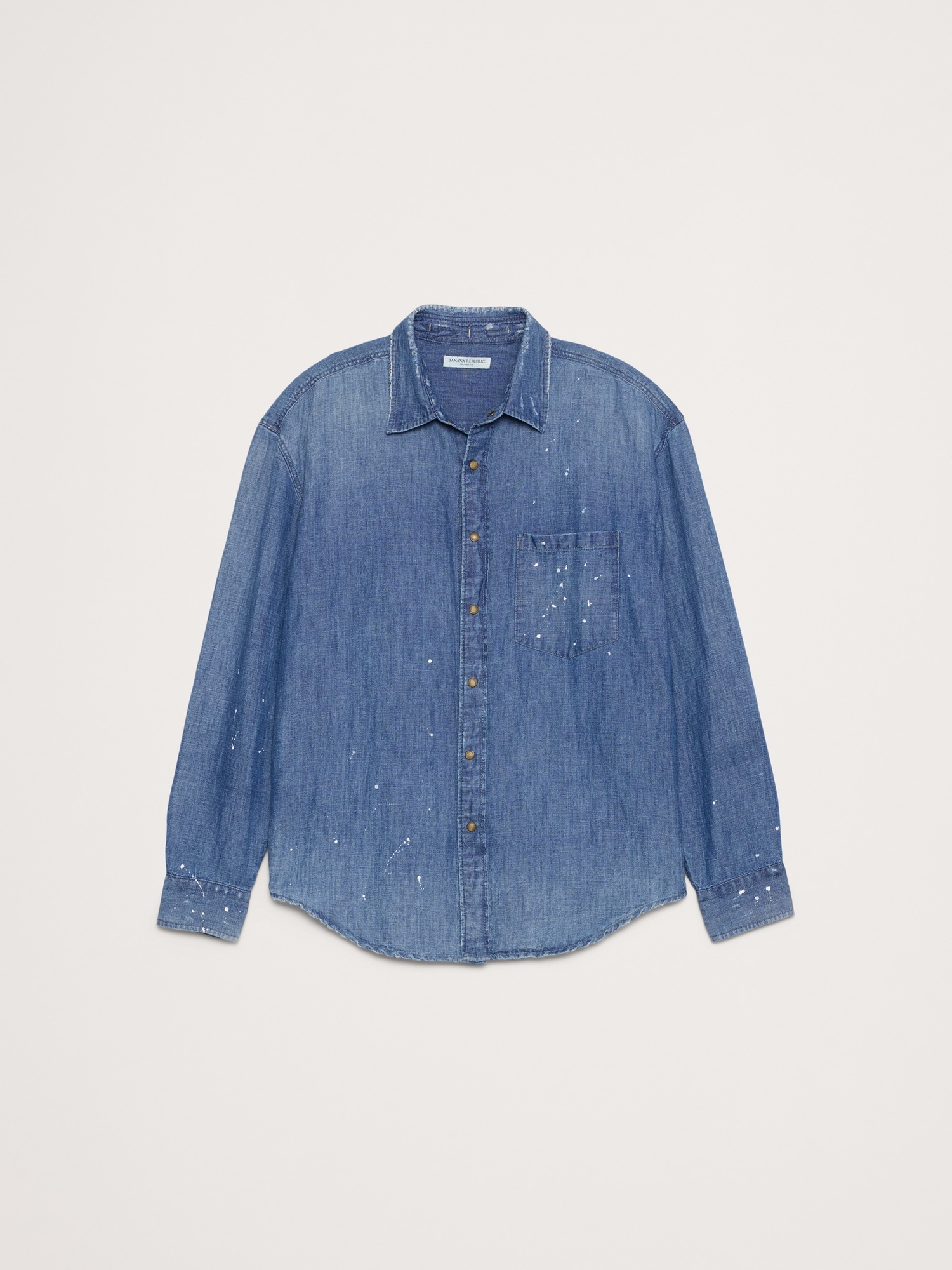 L'image numéro 4 présente Chemise décontractée en chambray de coton et de chanvre à éclaboussures de peinture