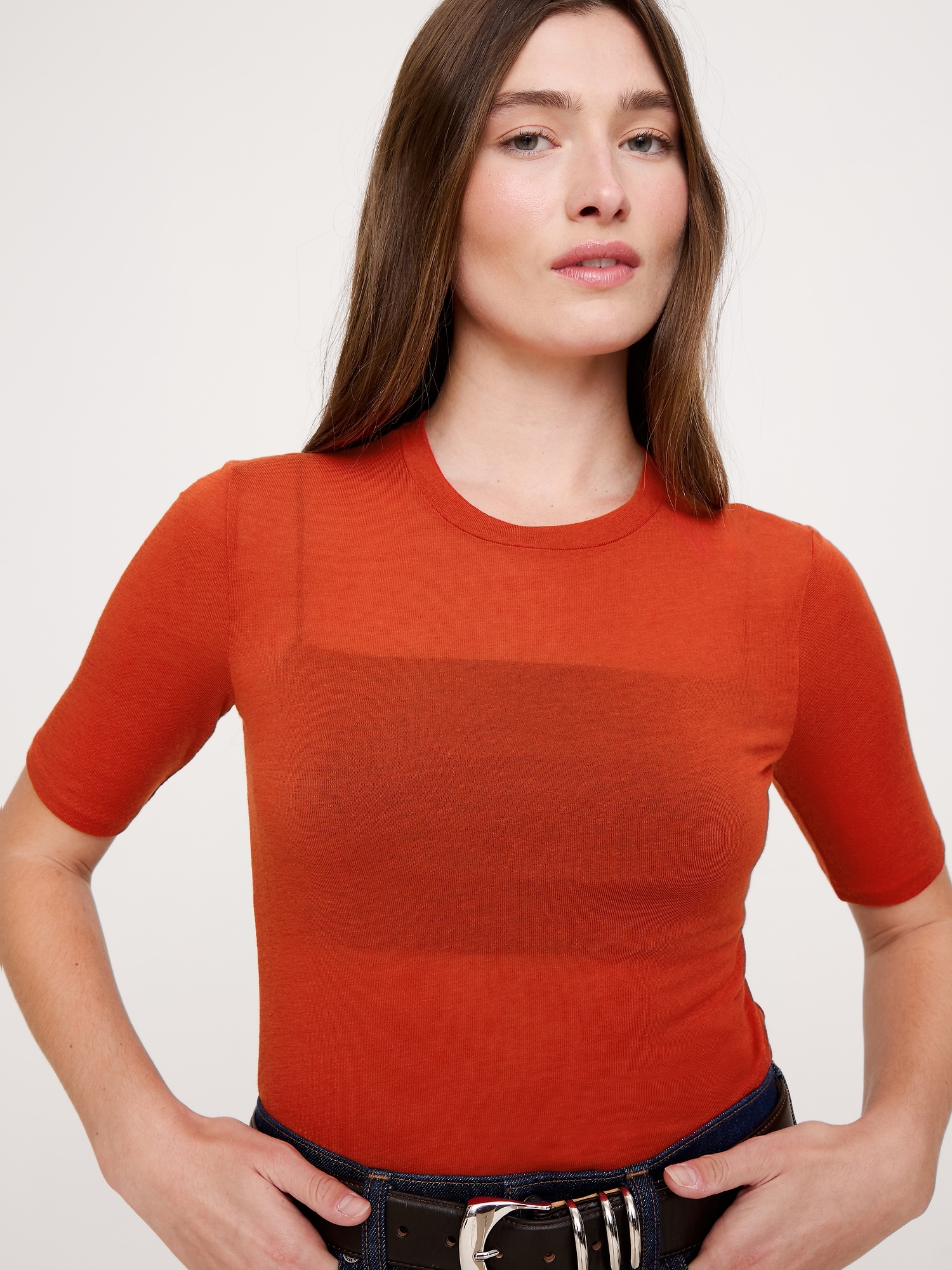 L'image numéro 3 présente T-shirt diaphane ras du cou en laine et lyocell