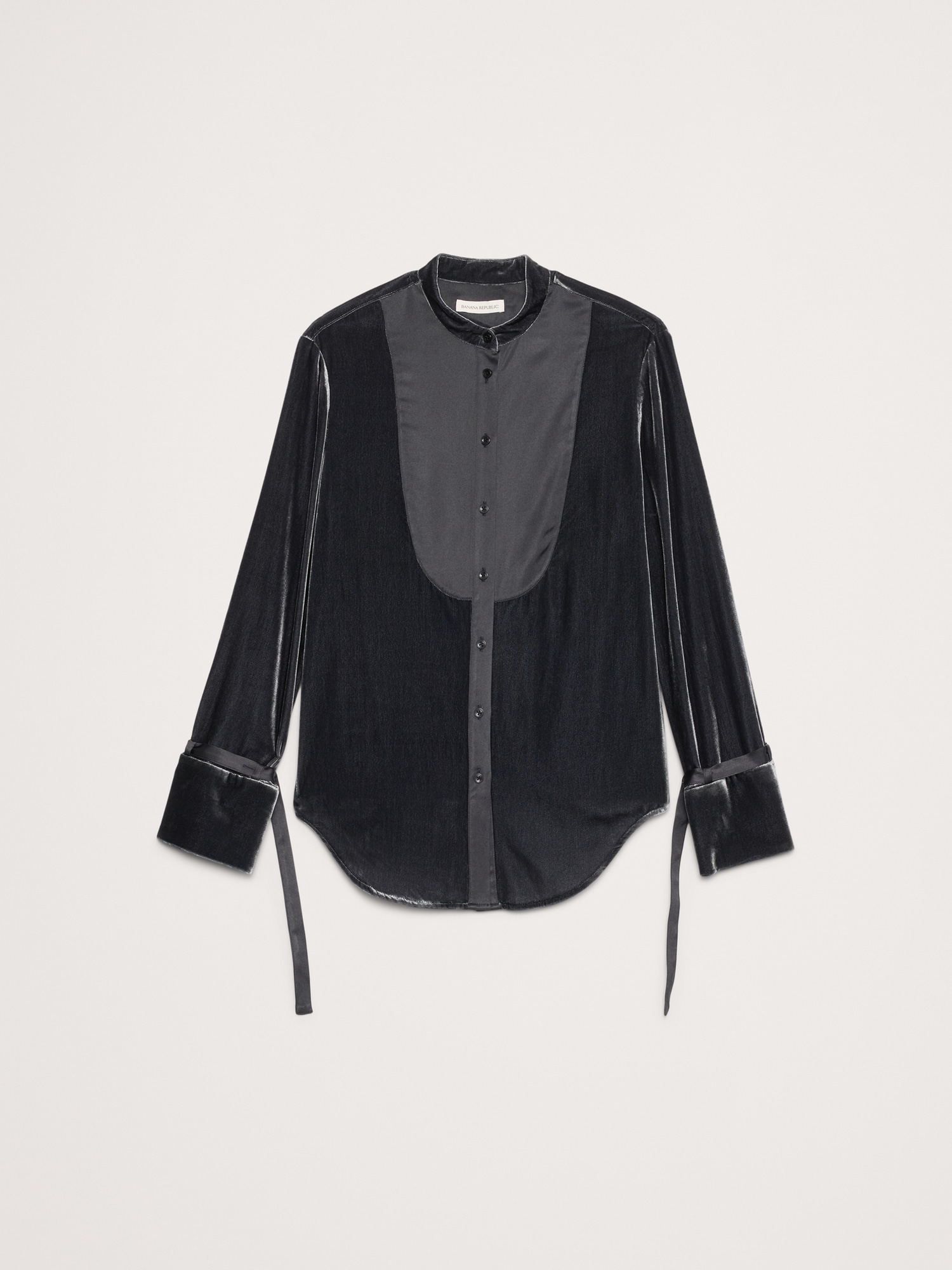 L'image numéro 4 présente Chemise de smoking en velours