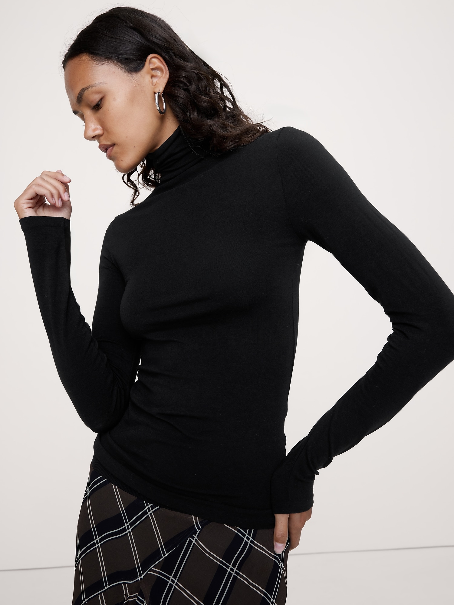 Luxe Wool-Blend Turtleneck T-Shirt - Black