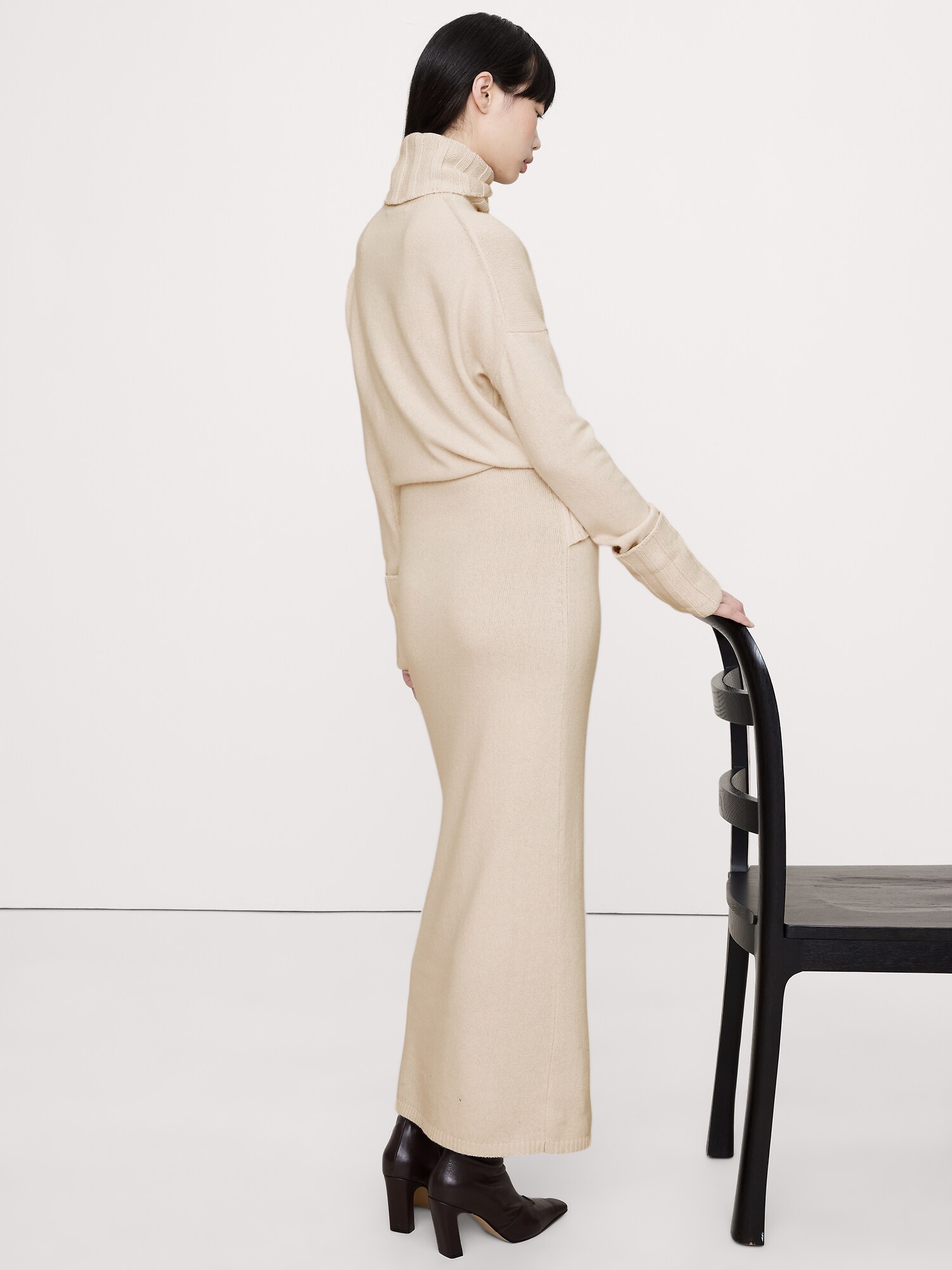 L'image numéro 2 présente Robe chandail longue en laine mérinos et coton