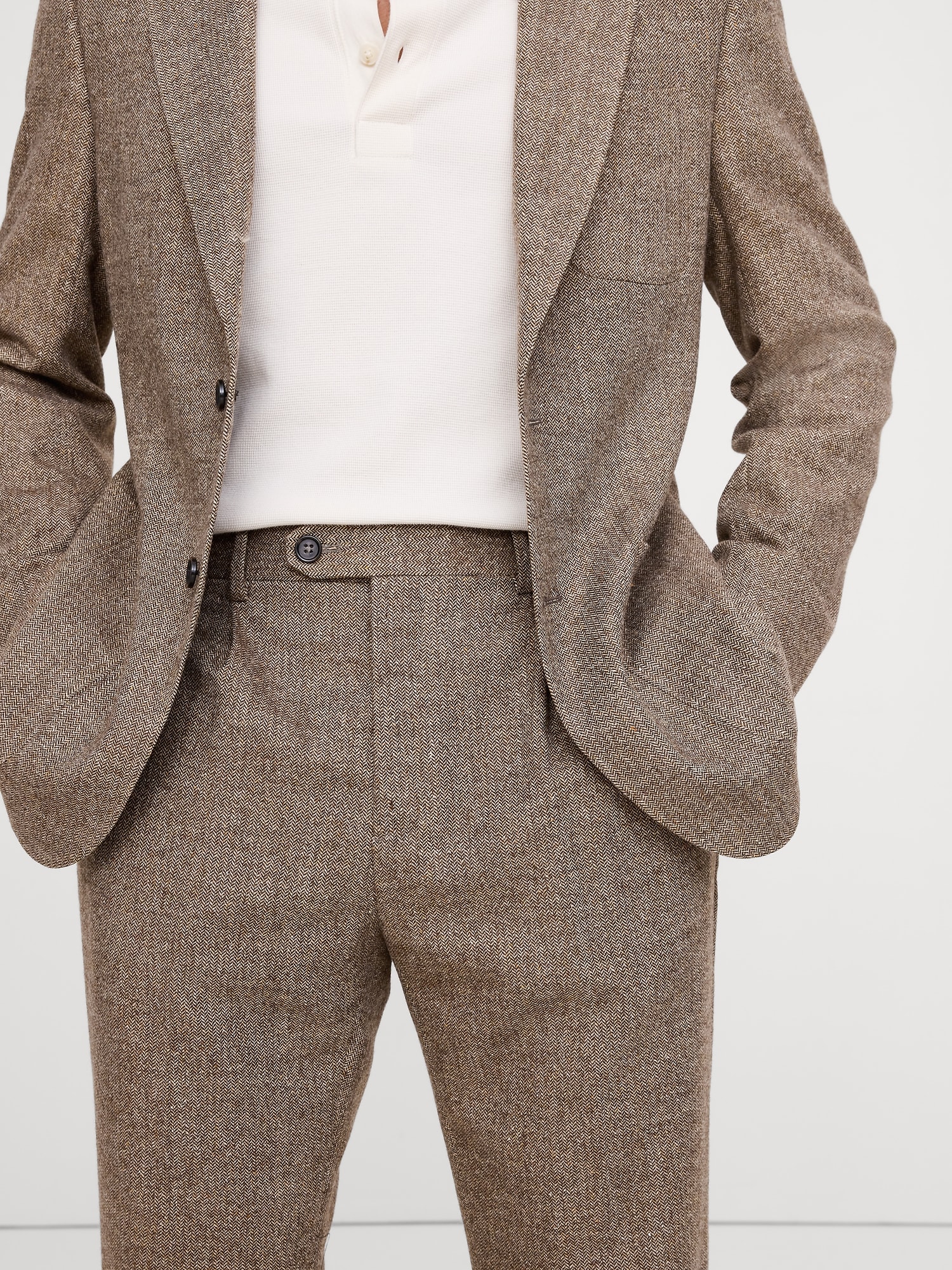 L'image numéro 4 présente Pantalon de complet en mélange de laine italien