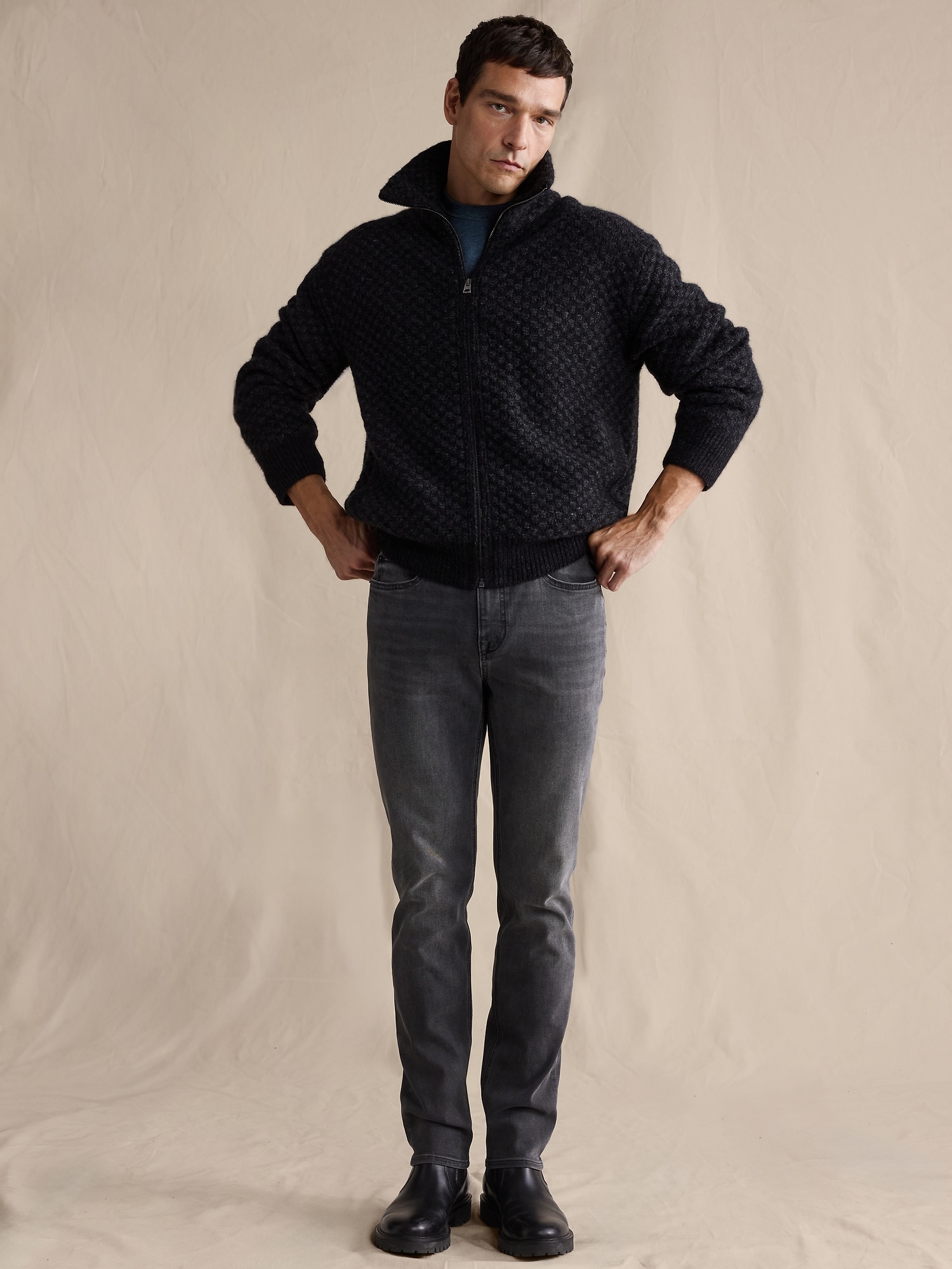 Slim Luxe Traveler Jean - Dusty Gray