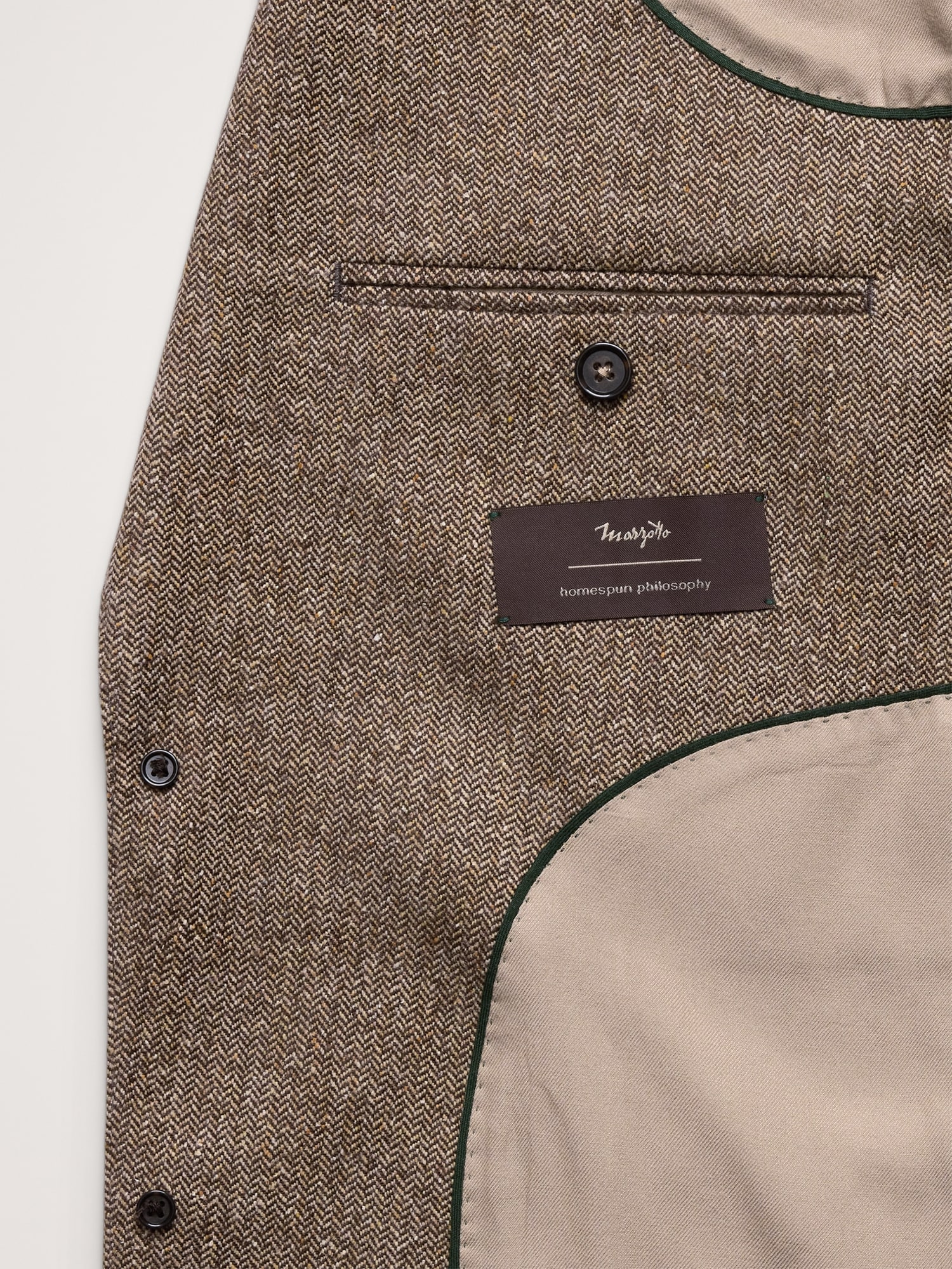 L'image numéro 7 présente Veste de complet en mélange de laine italienne
