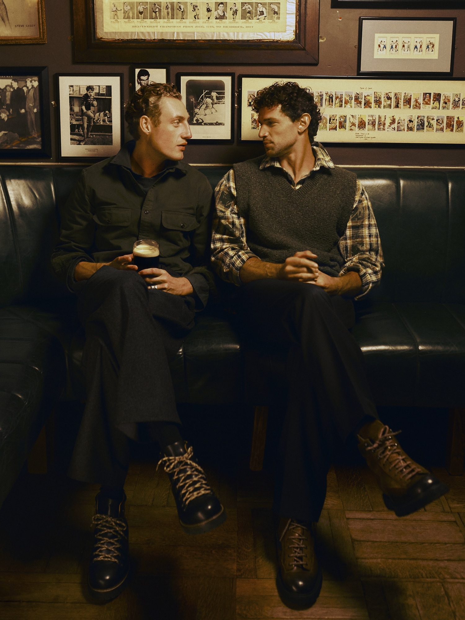 L'image numéro 6 présente Pantalon habillé droit en sergé plissé