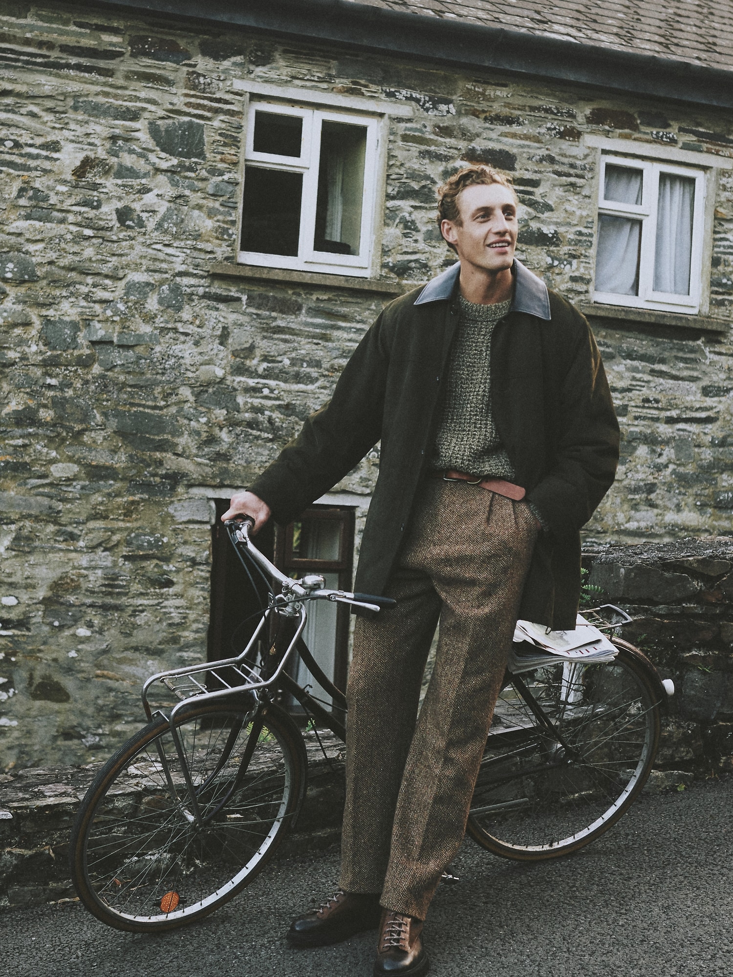 Image number 6 showing, Relaxed Pleated Italian Herringbone Pant