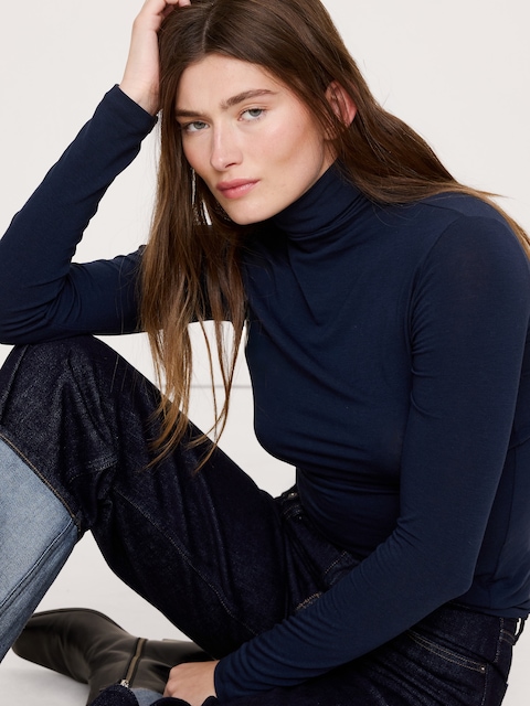 T-SHIRT À COL ROULÉ EN MÉLANGE DE LAINE LUXUEUX