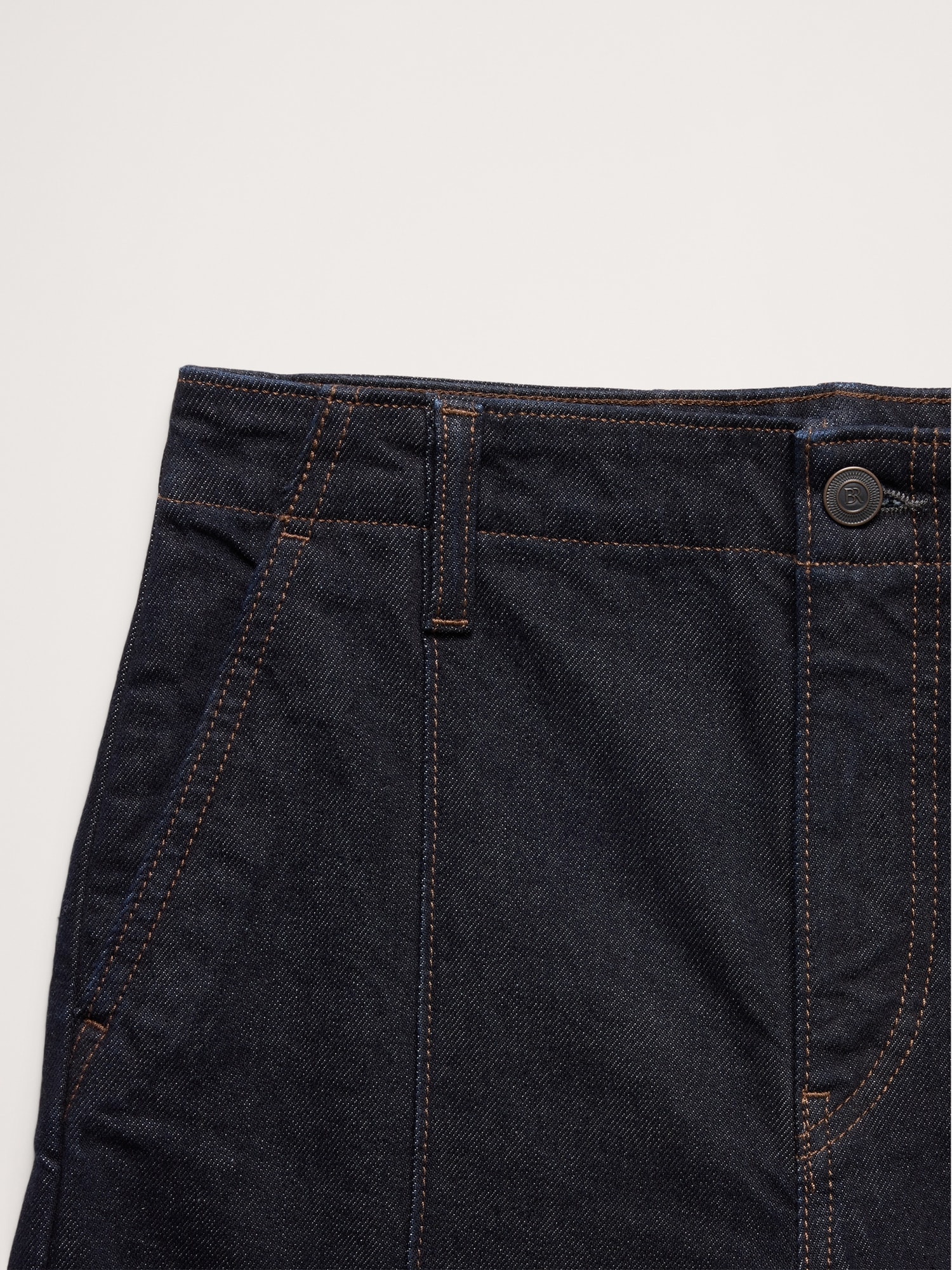 L'image numéro 7 présente Jean très évasé à taille haute