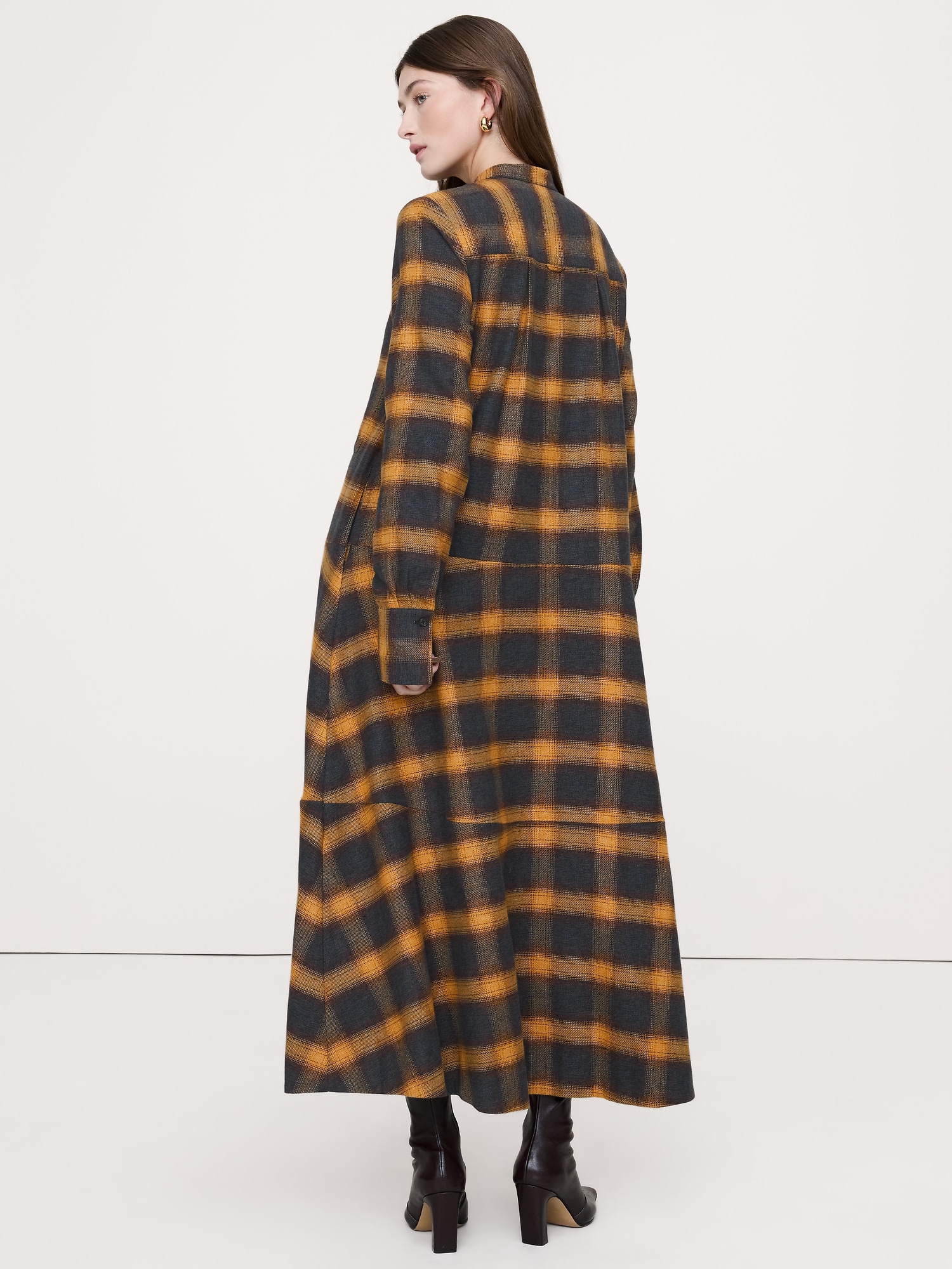 L'image numéro 2 présente Robe-chemisier trapèze en coton