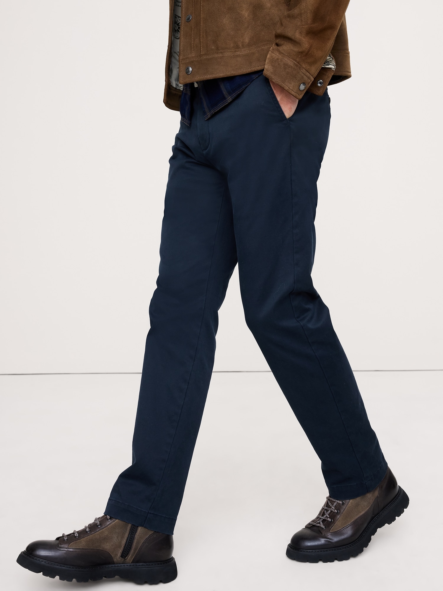 L'image numéro 4 présente Chino droit rodé