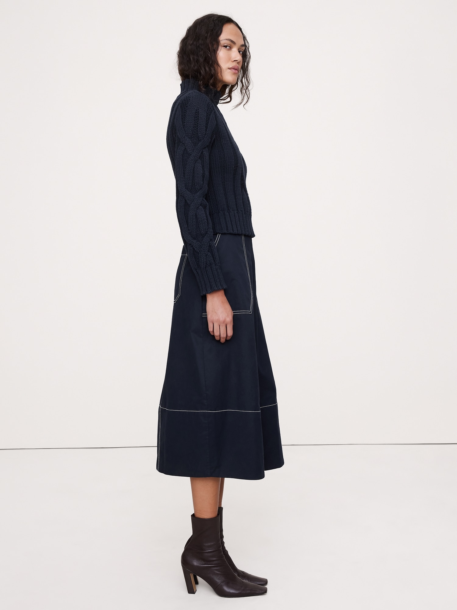 L'image numéro 3 présente Chandail court à tricot torsadé en mélange de coton