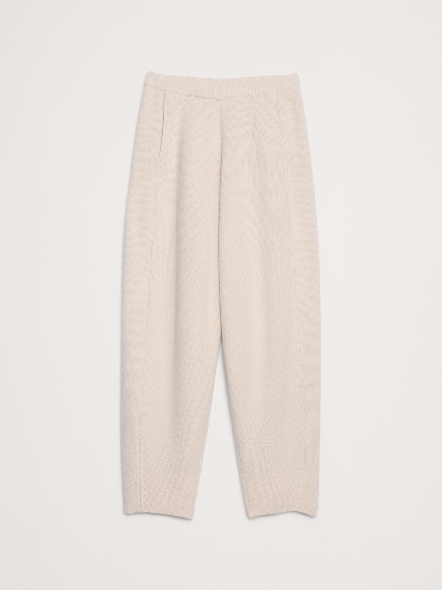 L'image numéro 4 présente Pantalon à coupe baril en tricot de coton et laine mérinos