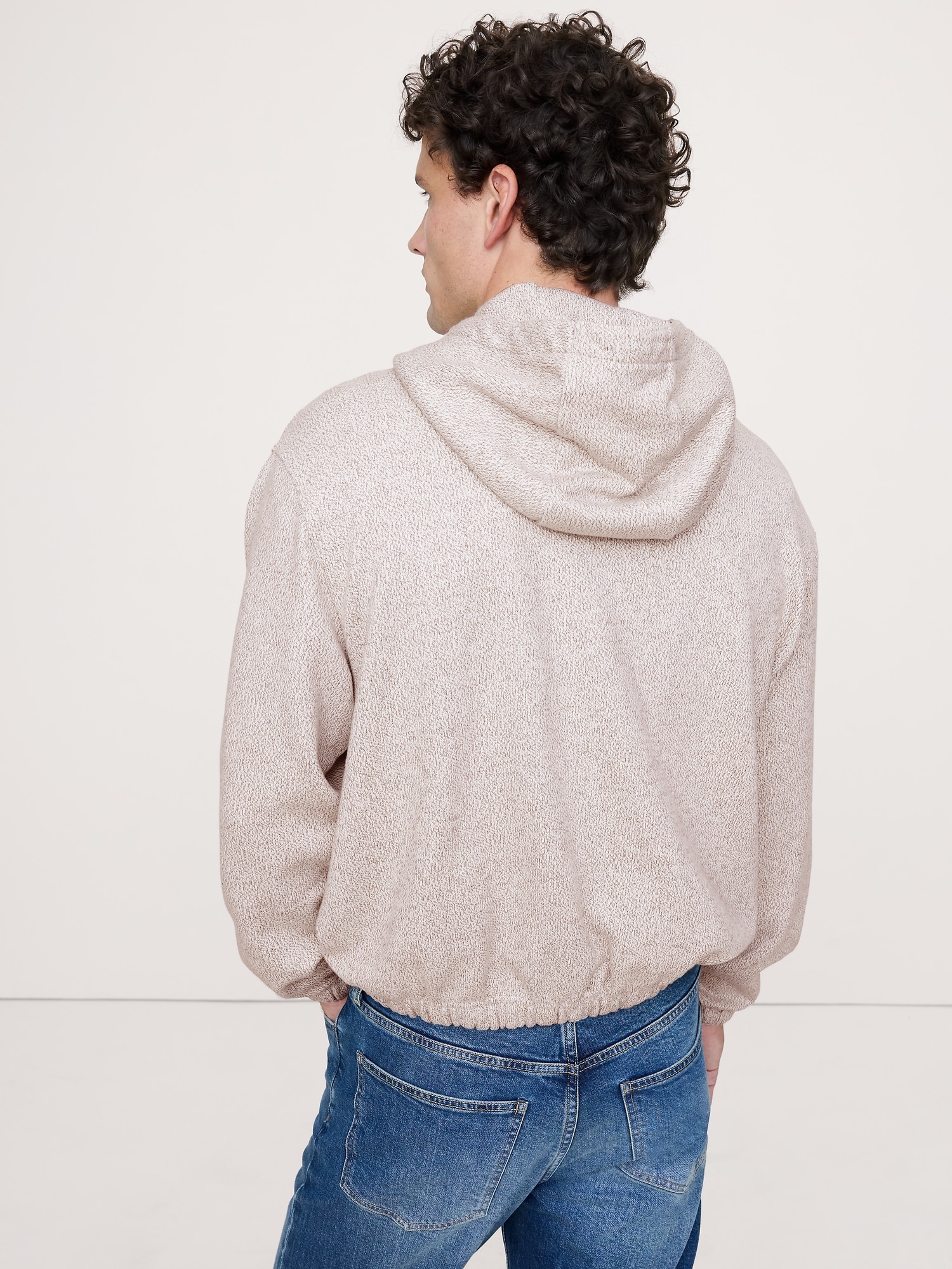 L'image numéro 2 présente Chandail à capuchon décontracté façon anorak en molleton bouclette