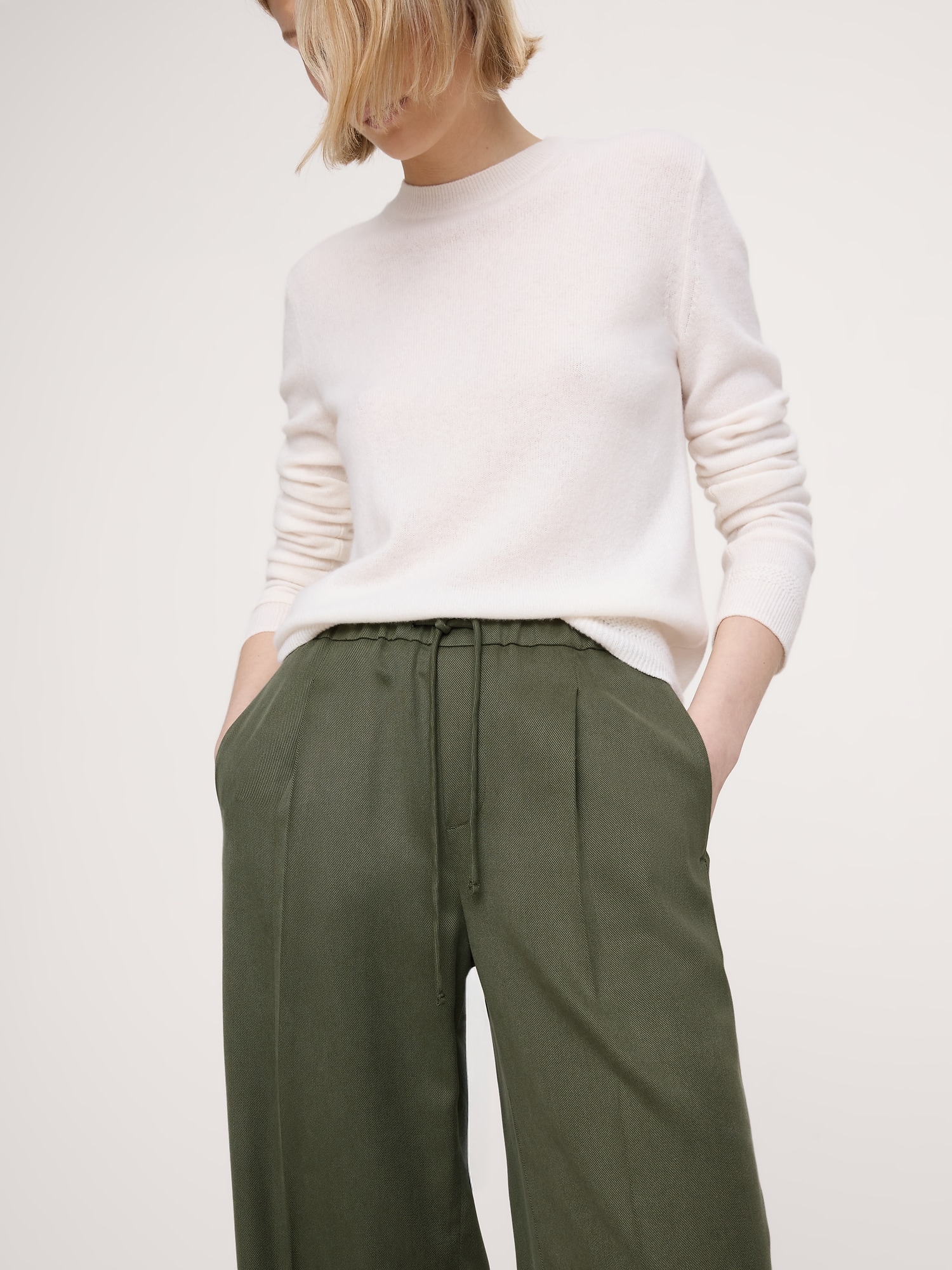 Image number 7 showing, Mid-Rise Wide-Leg Drapey TENCEL™ Pull-On Pant