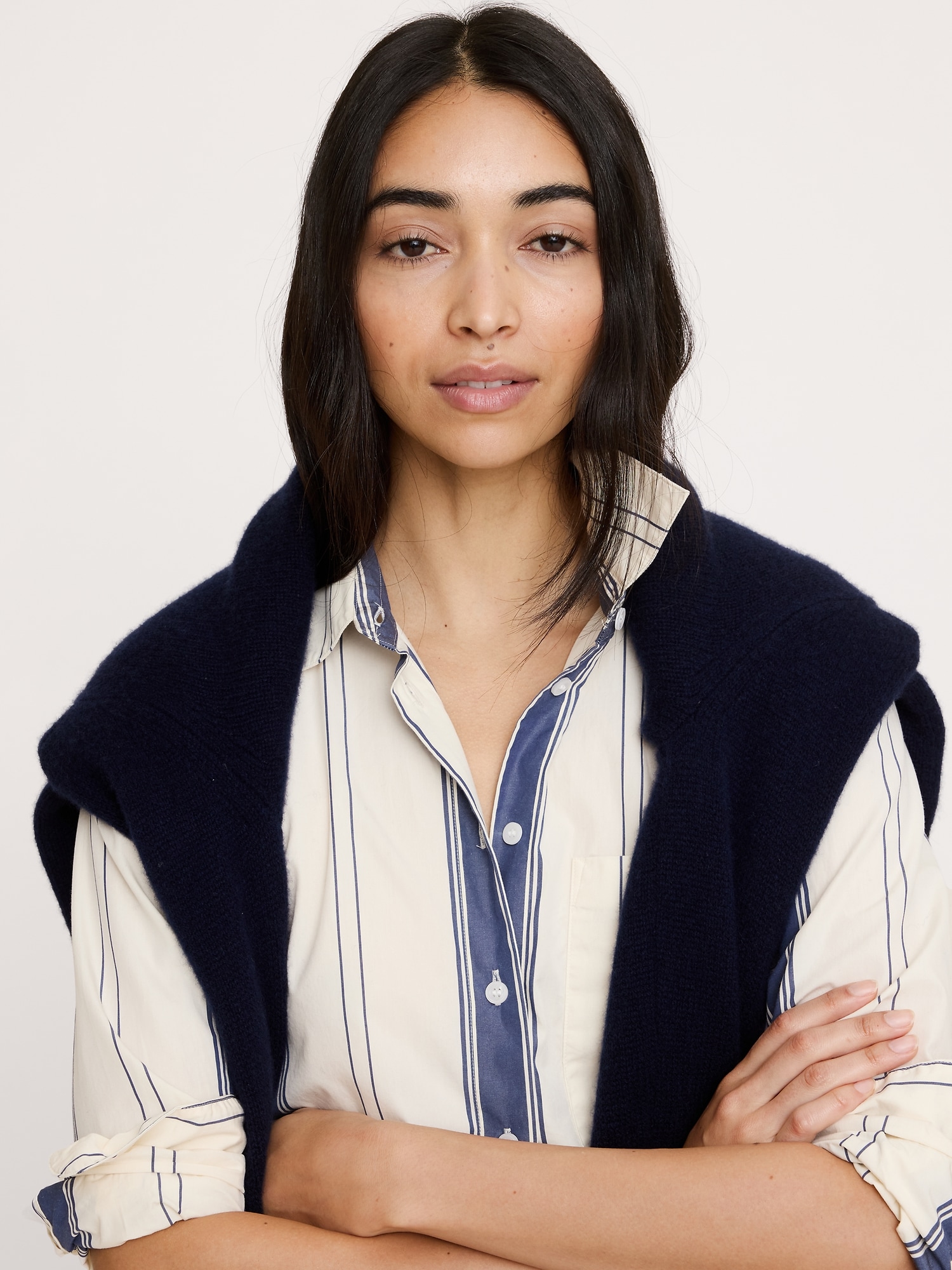 L'image numéro 3 présente Le chemisier surdimensionné