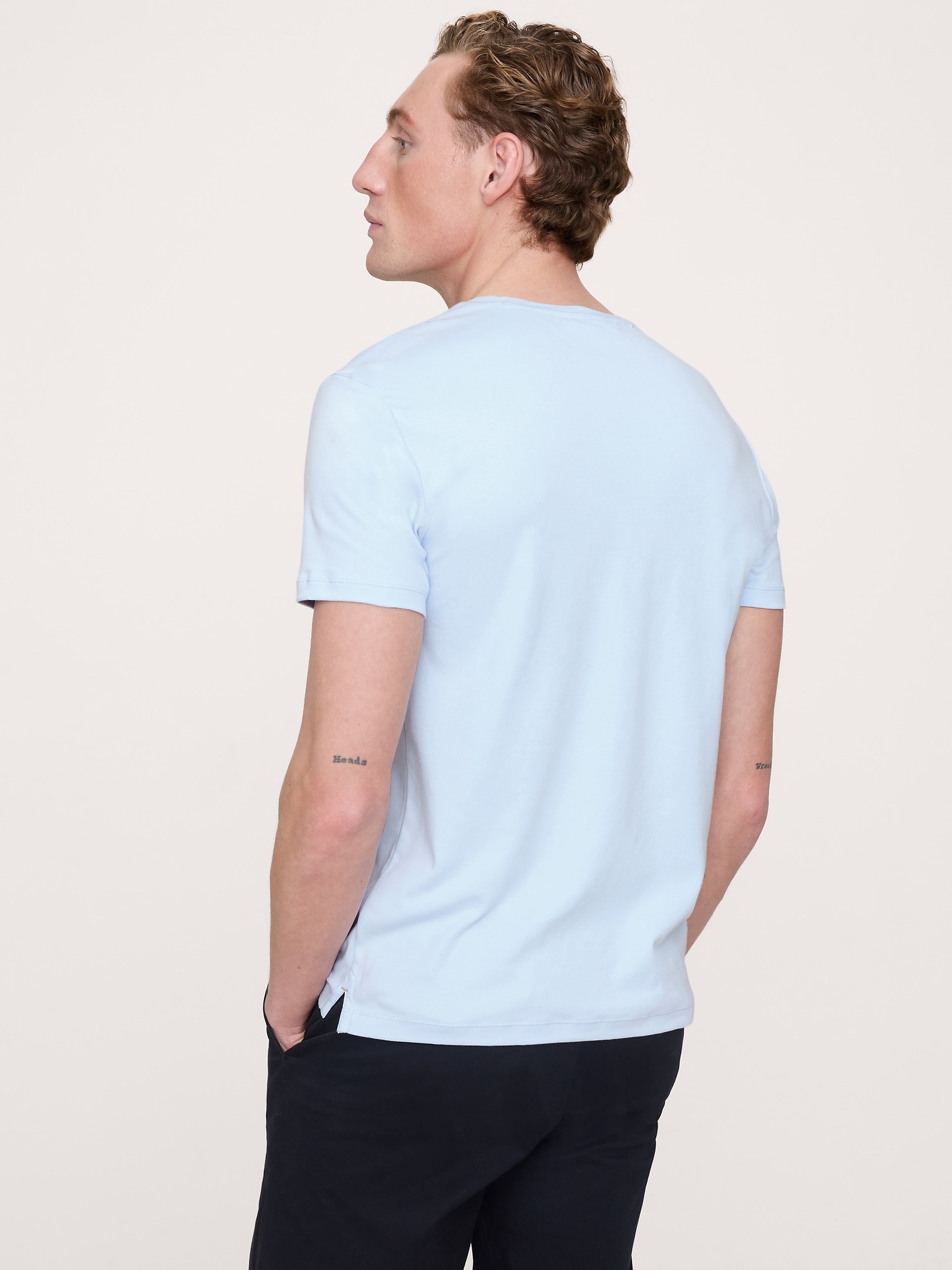 L'image numéro 2 présente T-shirt au toucher luxueux