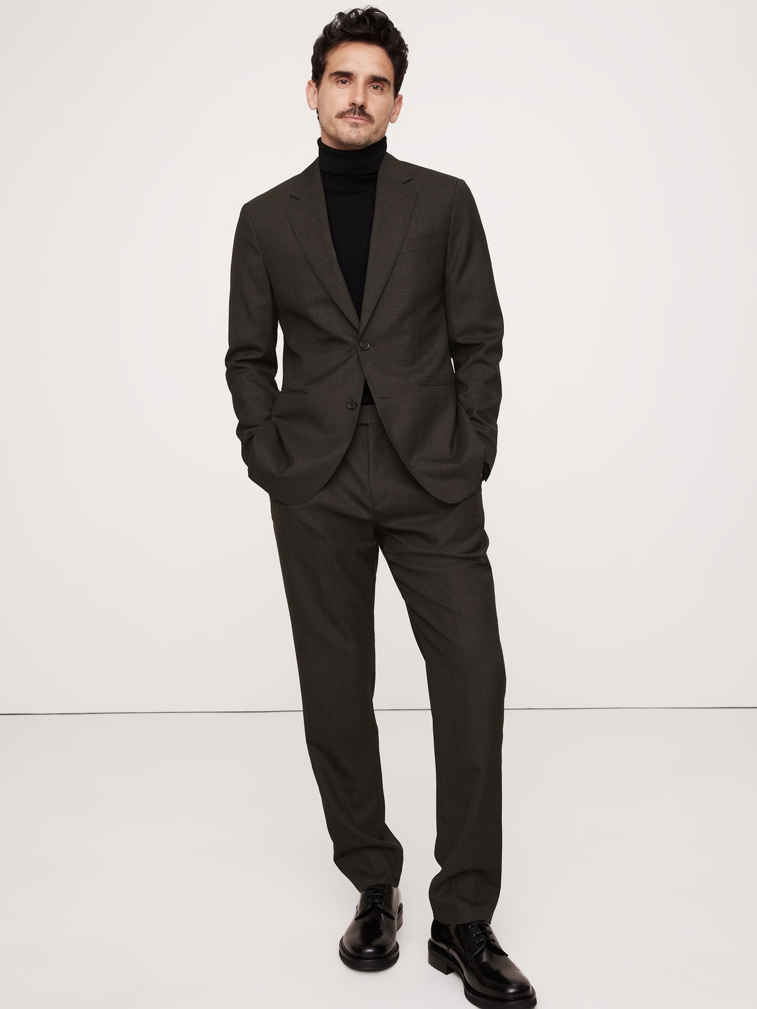 L'image numéro 2 présente Veste de complet en tissu italien exclusif Rustico