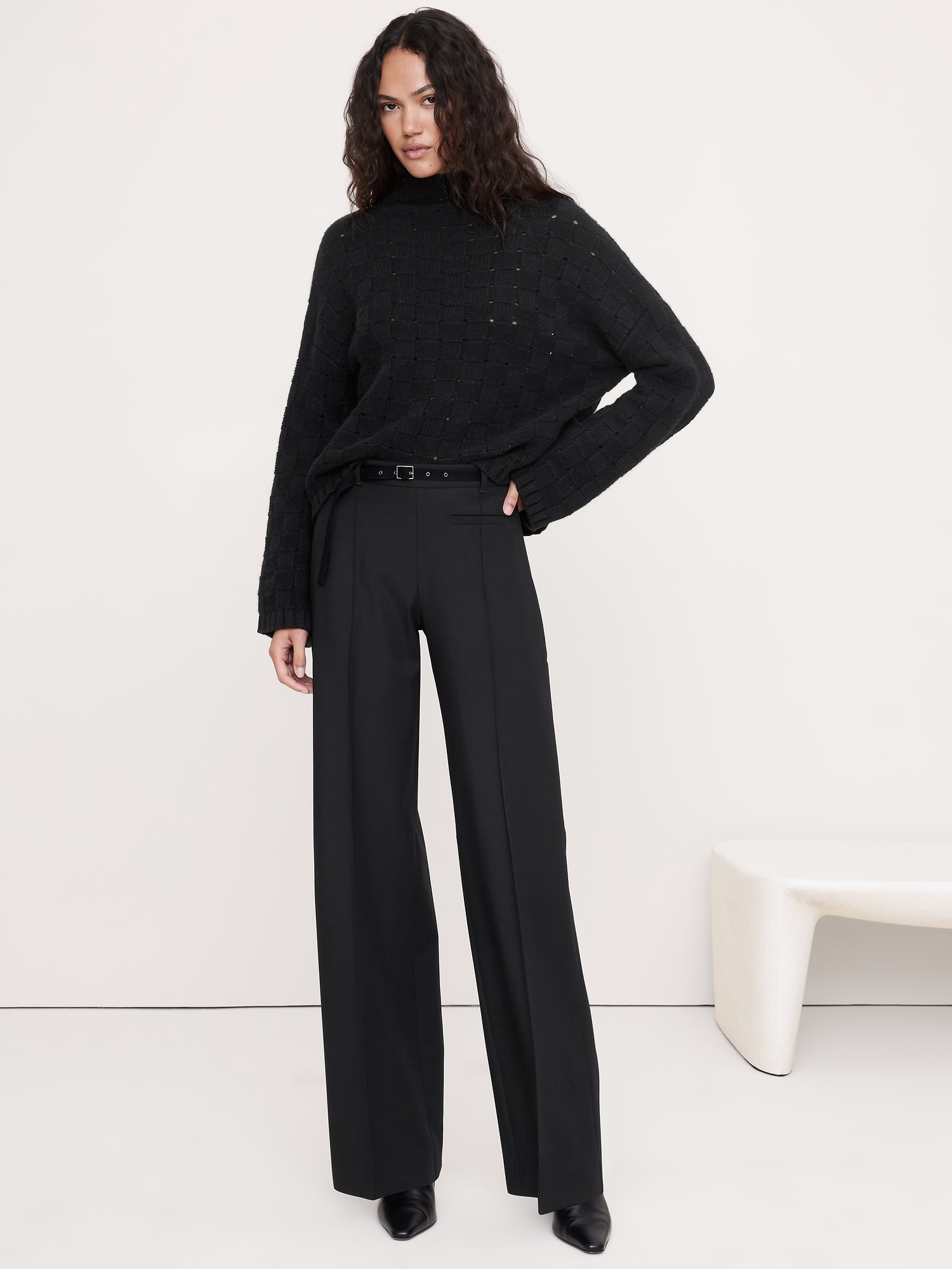 Mid-Rise Wide-Leg City Stretch Pant