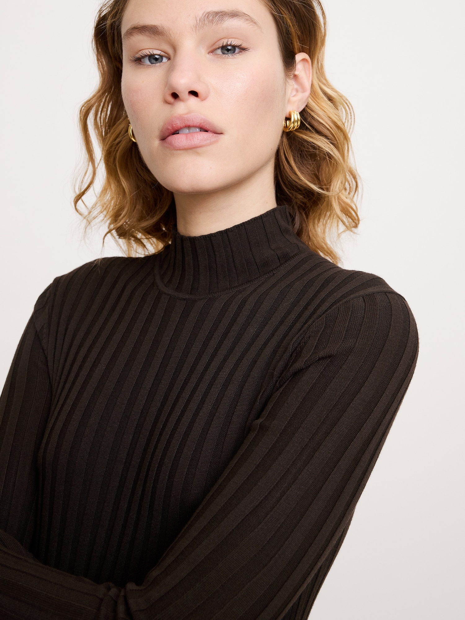 L'image numéro 2 présente Boucles d’oreilles à trois anneaux