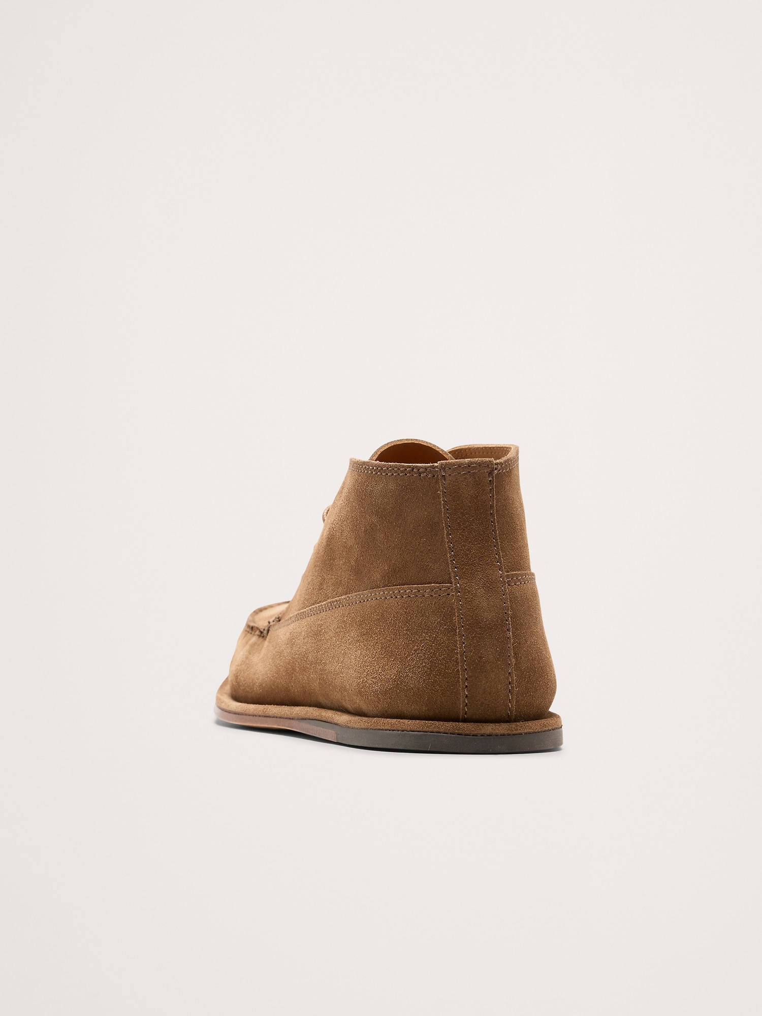 L'image numéro 4 présente Bottes chukka en cuir nubuck italien