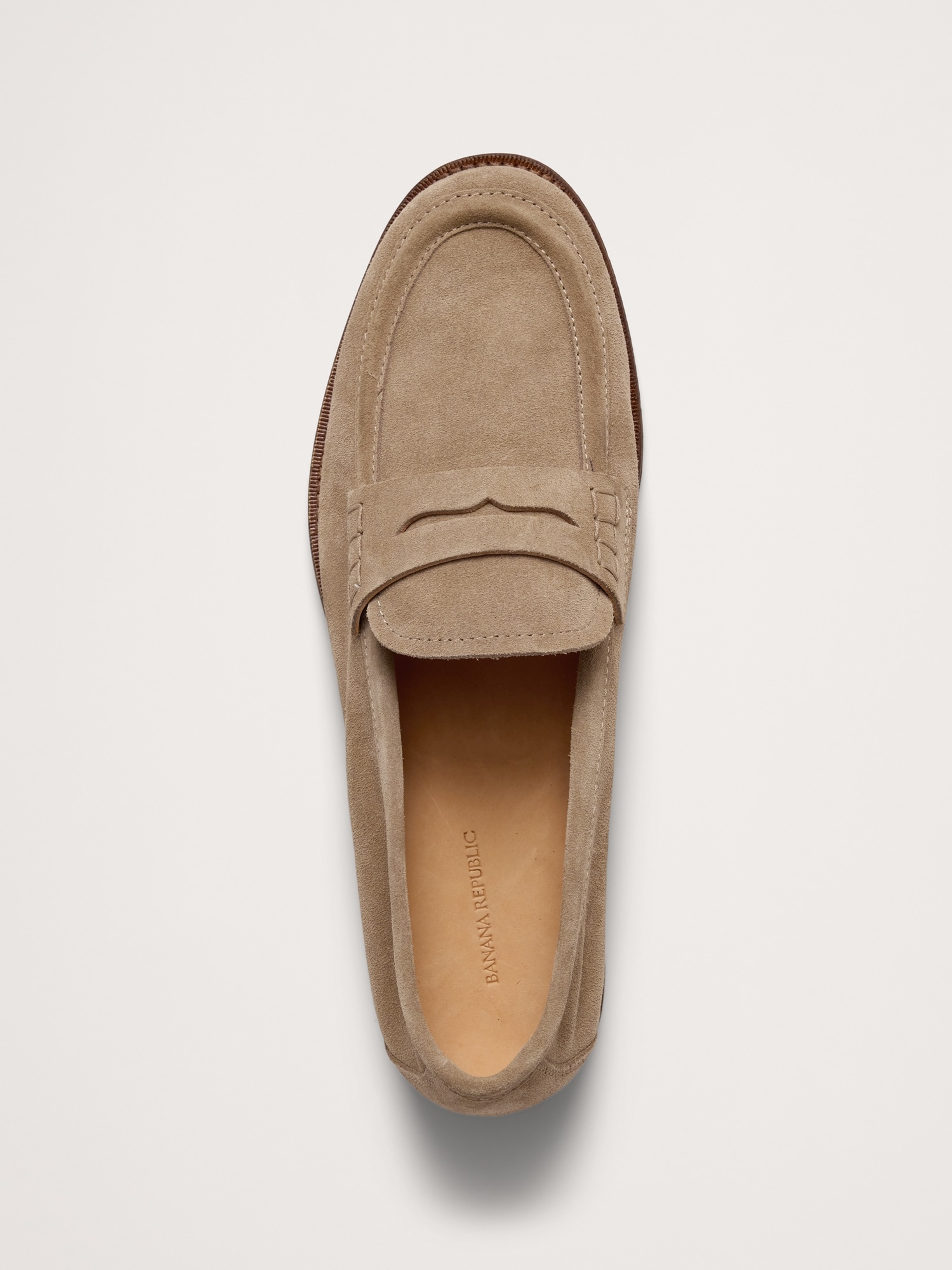 L'image numéro 5 présente Flâneurs en suède italien