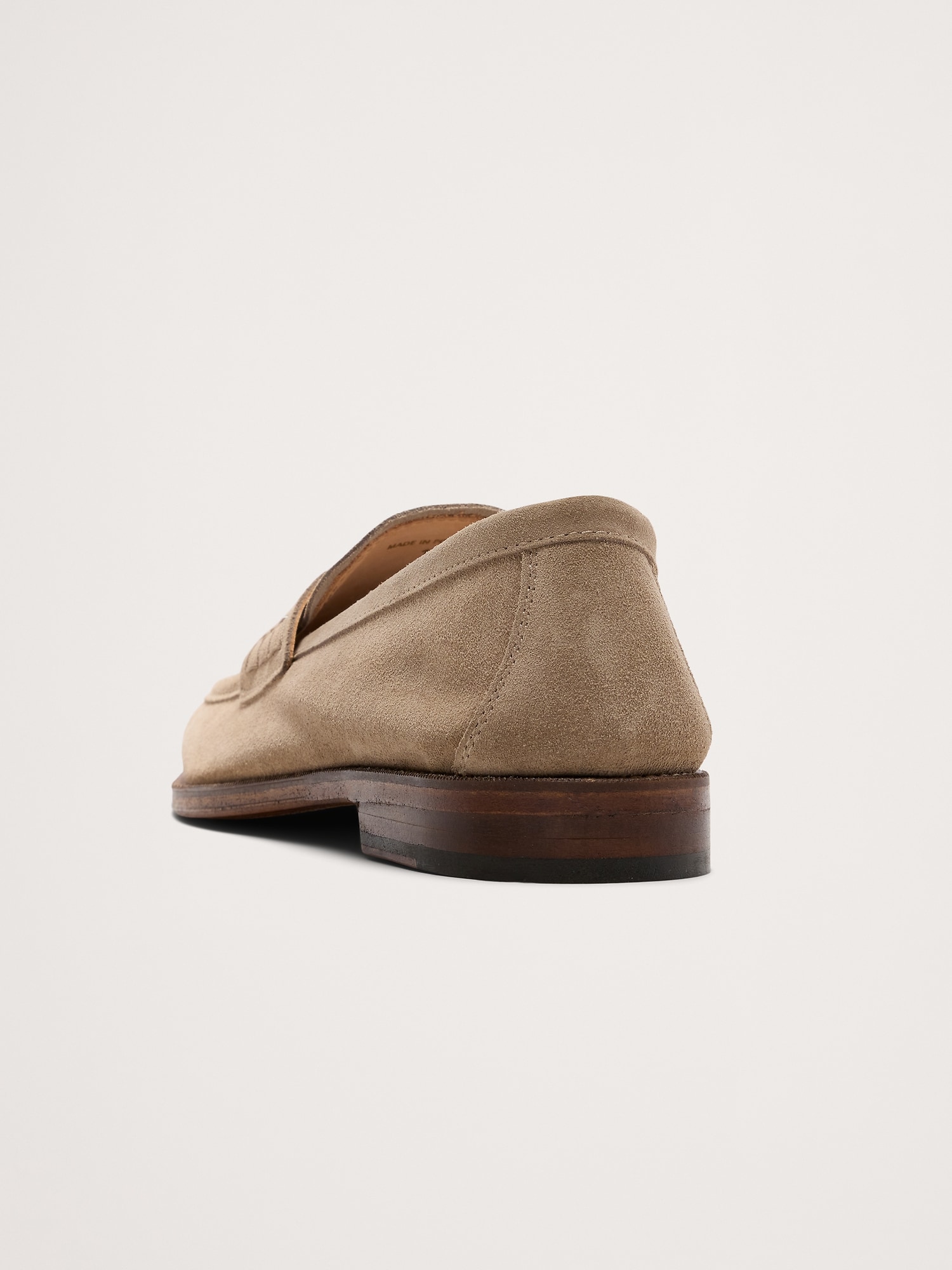 L'image numéro 4 présente Flâneurs en suède italien