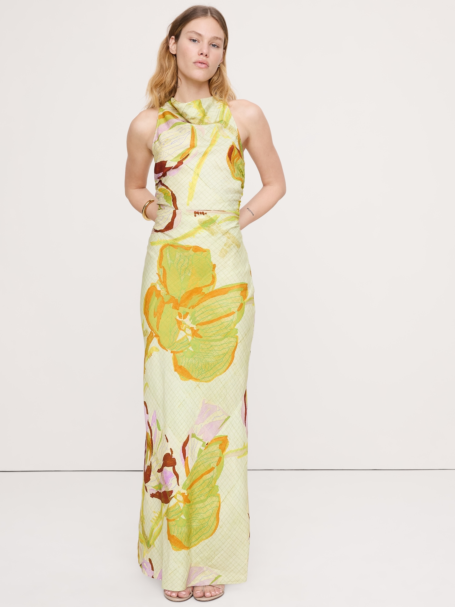 ROBE À ENCOLURE CAGOULE EN LIN ET VISCOSE