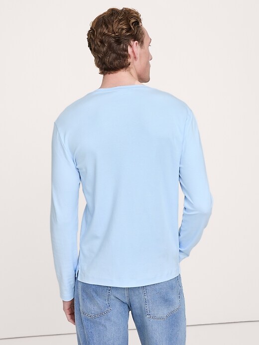Luxury-Touch Long-Sleeve T-Shirt | Banana Republic
