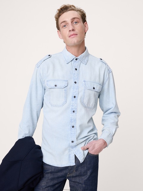 CHEMISE UTILITAIRE DÉCONTRACTÉE EN DENIM DÉLAVÉ