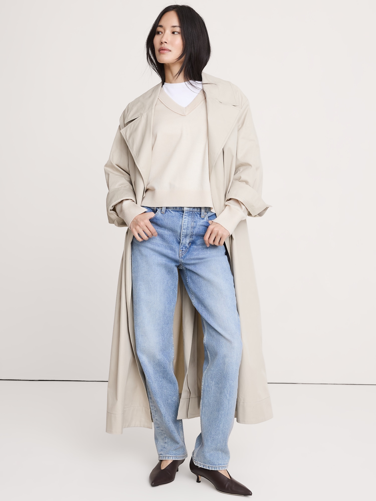 L'image numéro 3 présente Chandail en laine mérinos à encolure en V