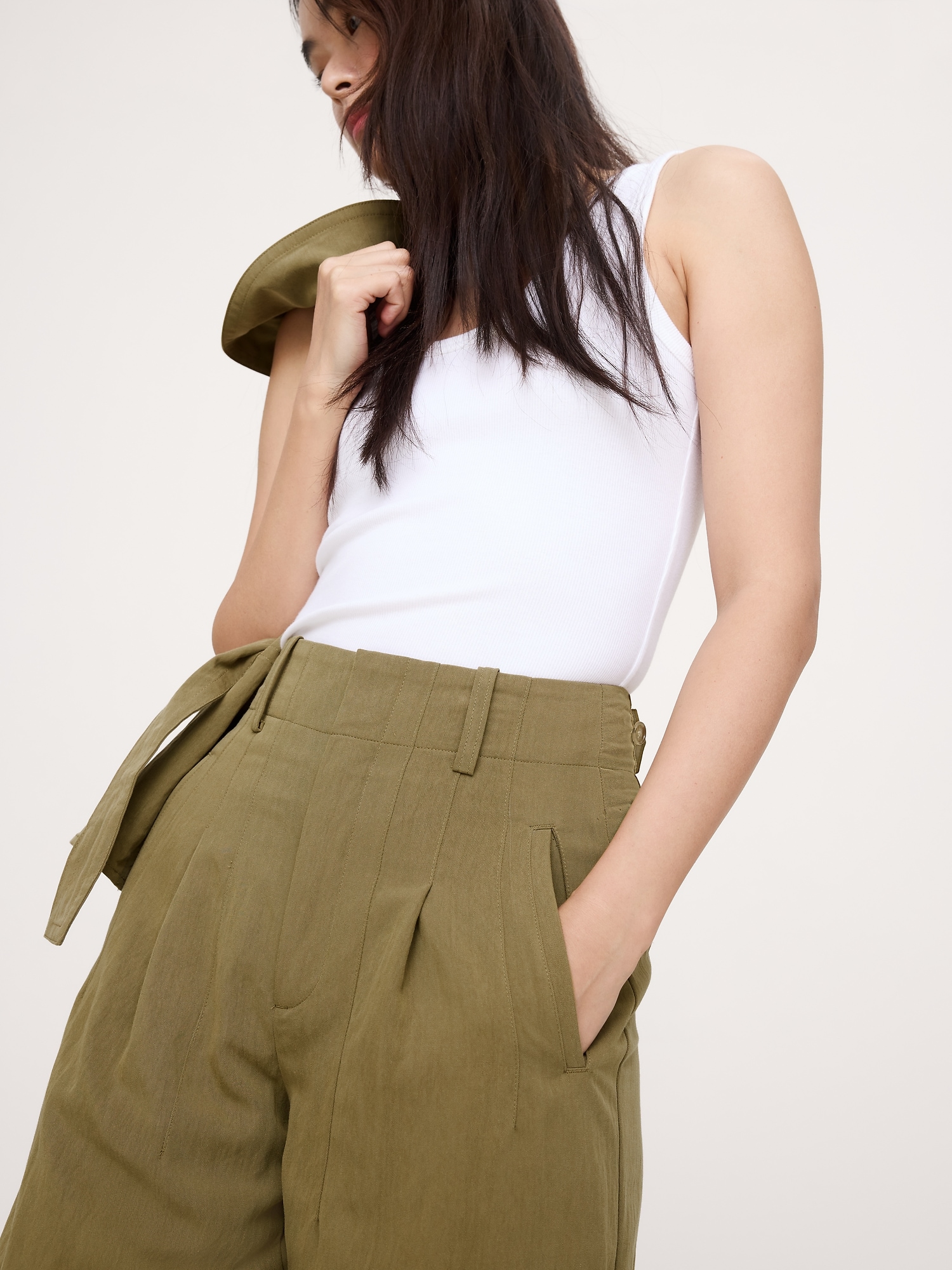 L'image numéro 4 présente Pantalon utilitaire à jambe large classique