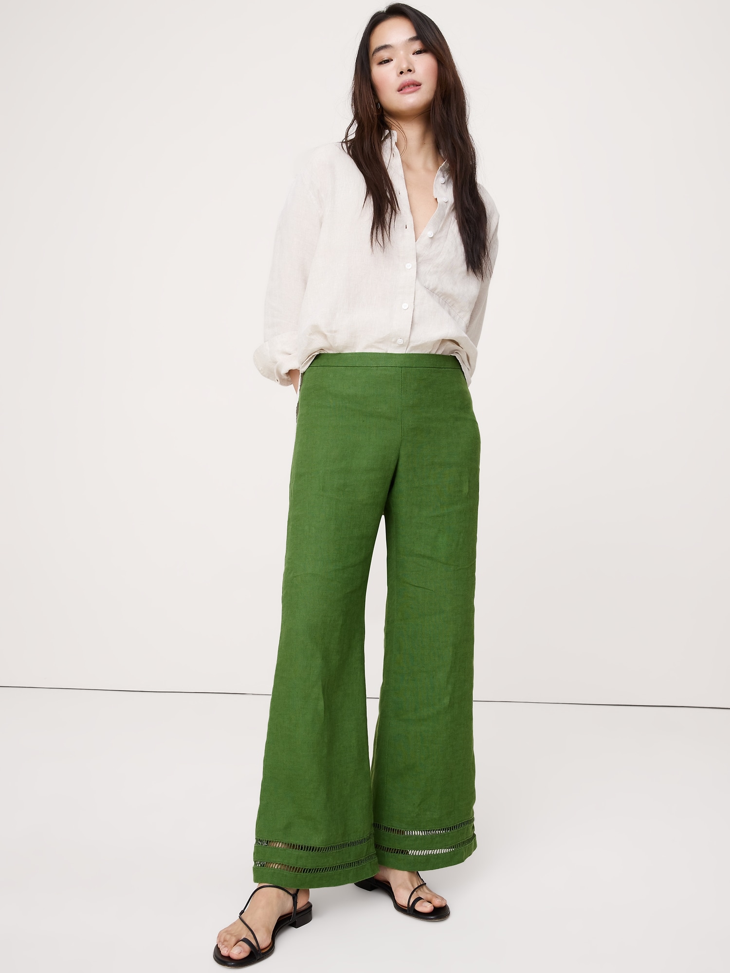 Mid-Rise Kick-Flare Linen Ankle Pant