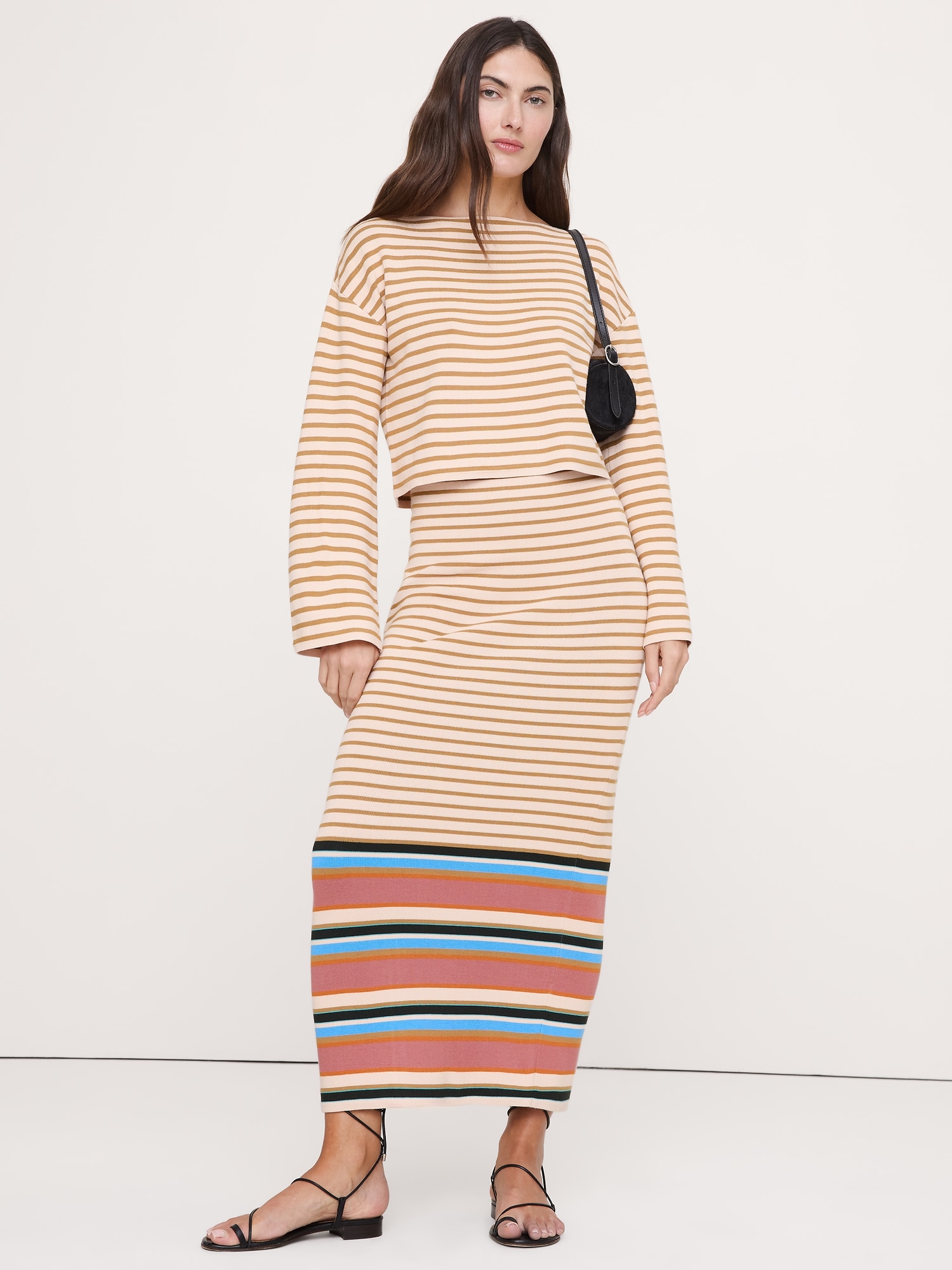 JUPE LONGUE EN TRICOT À EFFET SCULPTANT