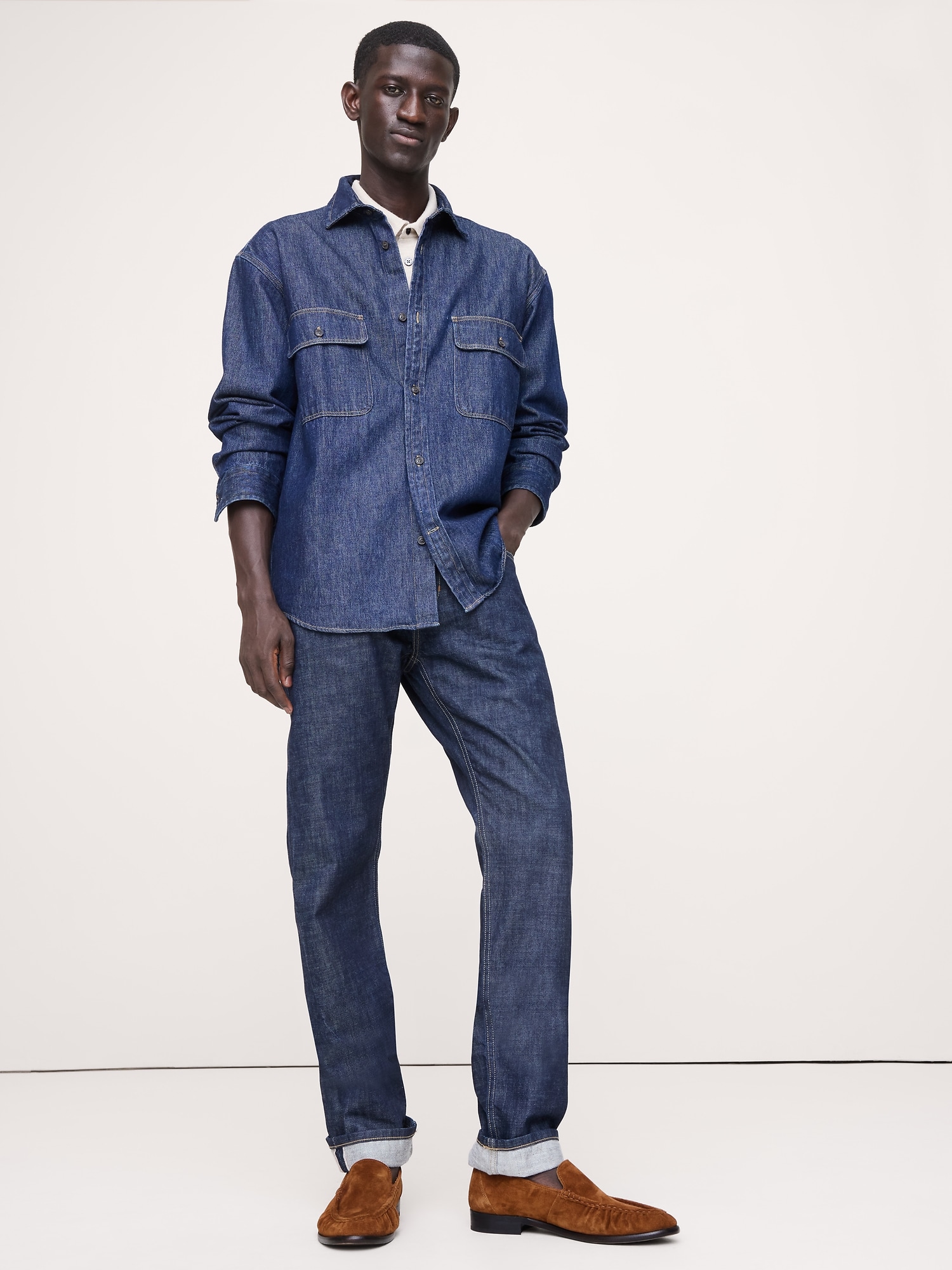 L'image numéro 2 présente Flâneurs en suède à bout mocassin