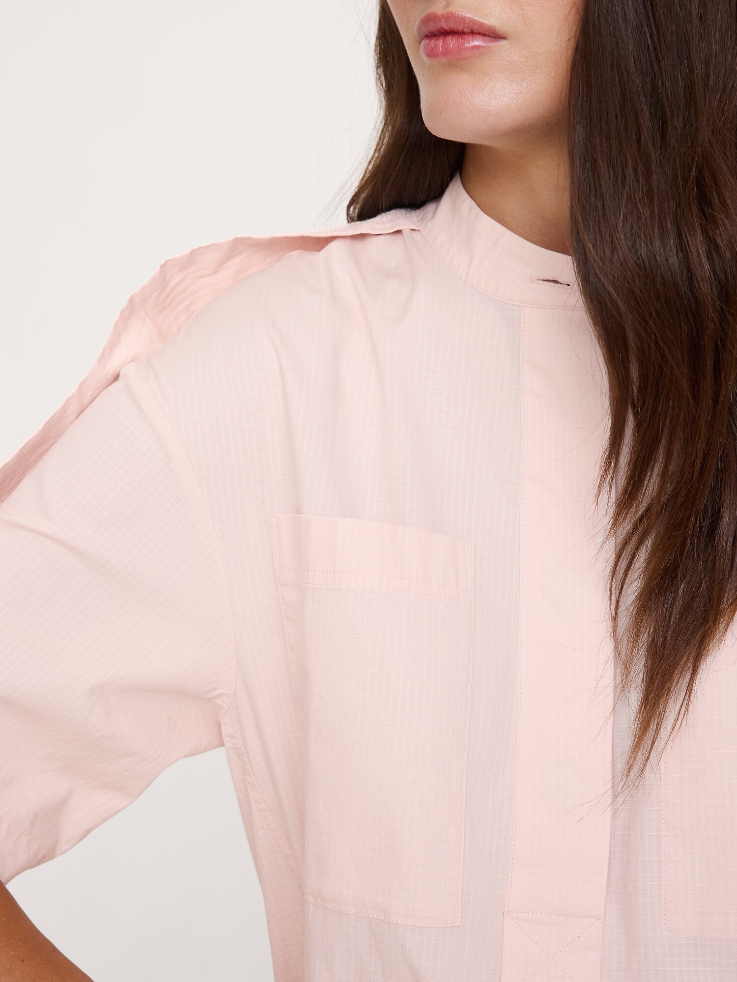 L'image numéro 7 présente Robe courte droite utilitaire