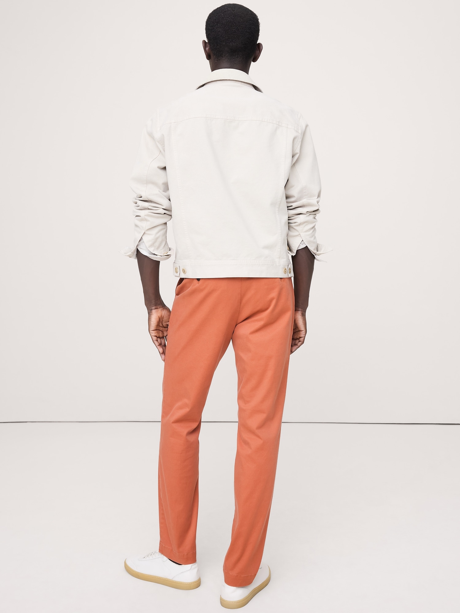 L'image numéro 2 présente Chino étroit rodé