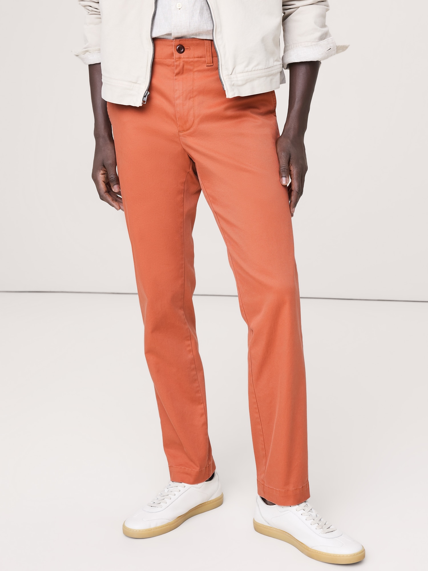 L'image numéro 3 présente Chino étroit rodé