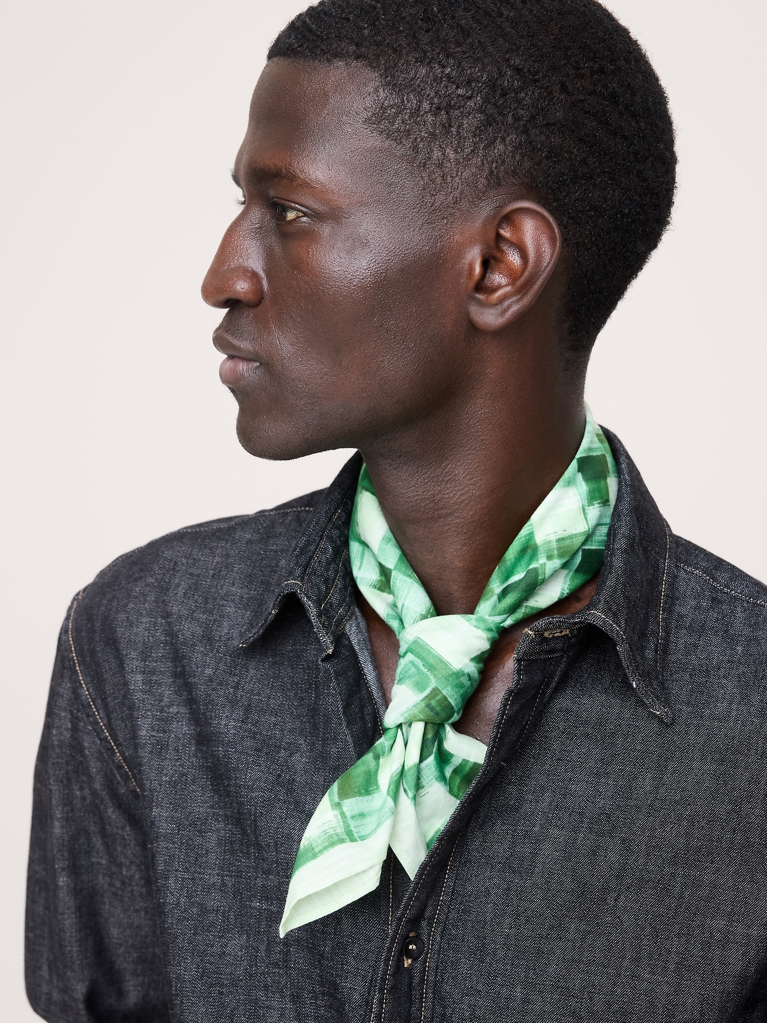 Image number 2 showing, Signature Bandana