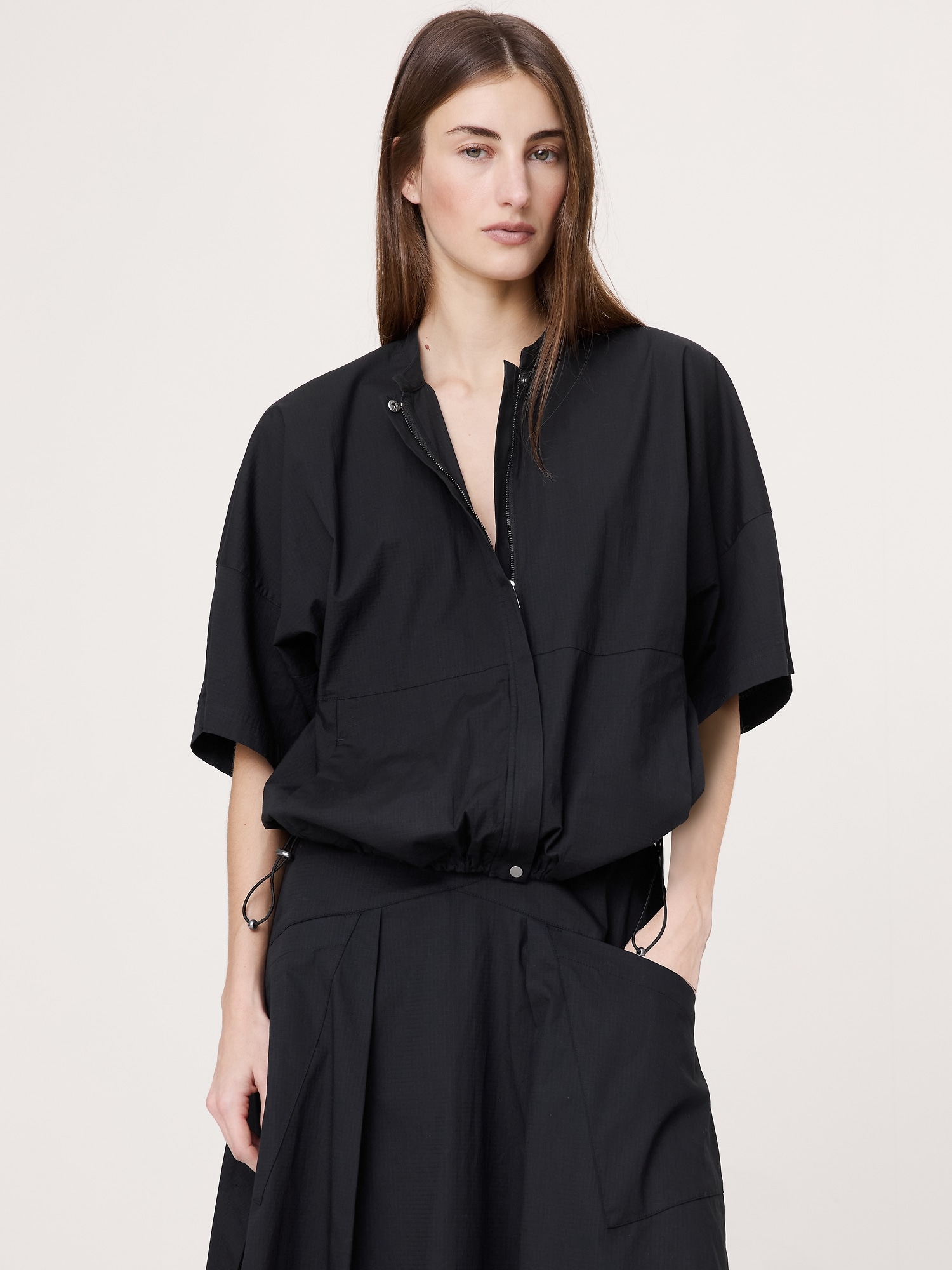 HAUT EN COTON EXTENSIBLE À MANCHES BOUFFANTES