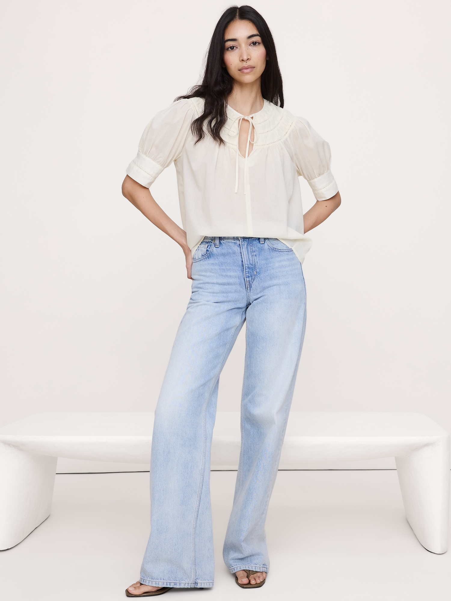 HAUT EN COTON LÉGER AVEC DENTELLE INCRUSTÉE