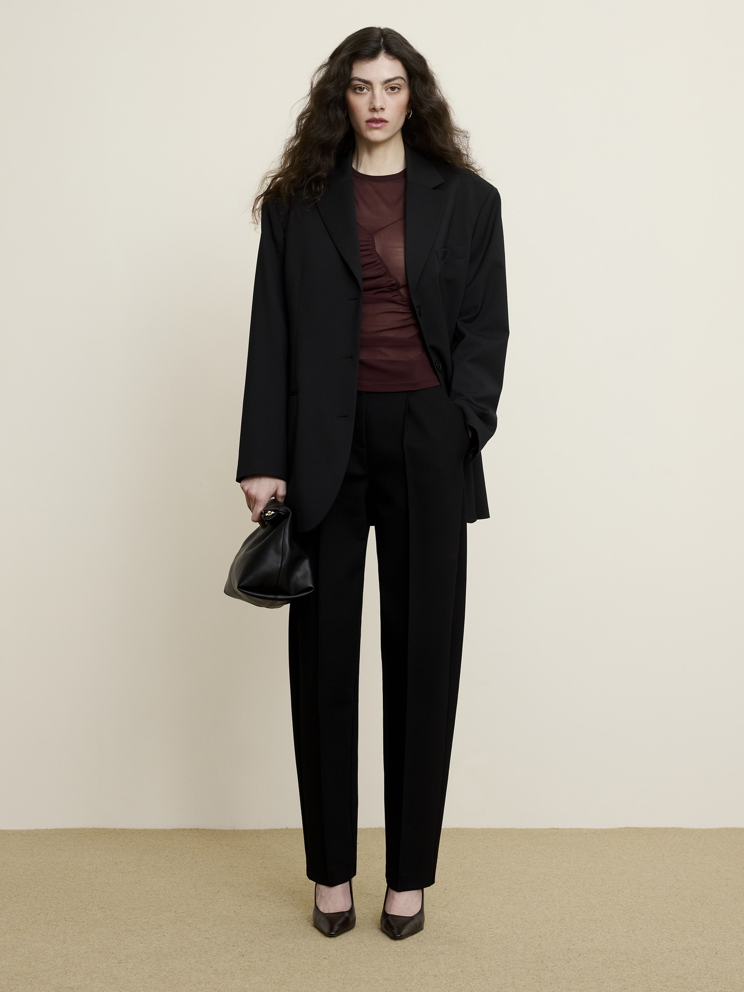 L'image numéro 7 présente Pantalon à taille haute extensible, jambe fuselée, en tricot point de Rome fluide