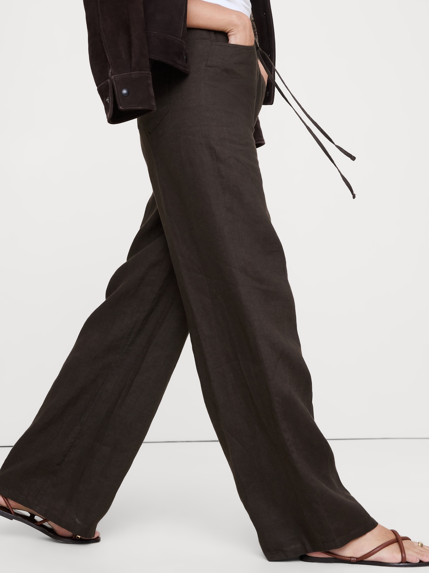 Image number 7 showing, The Studio Wide-Leg Drawstring Pant in Linen