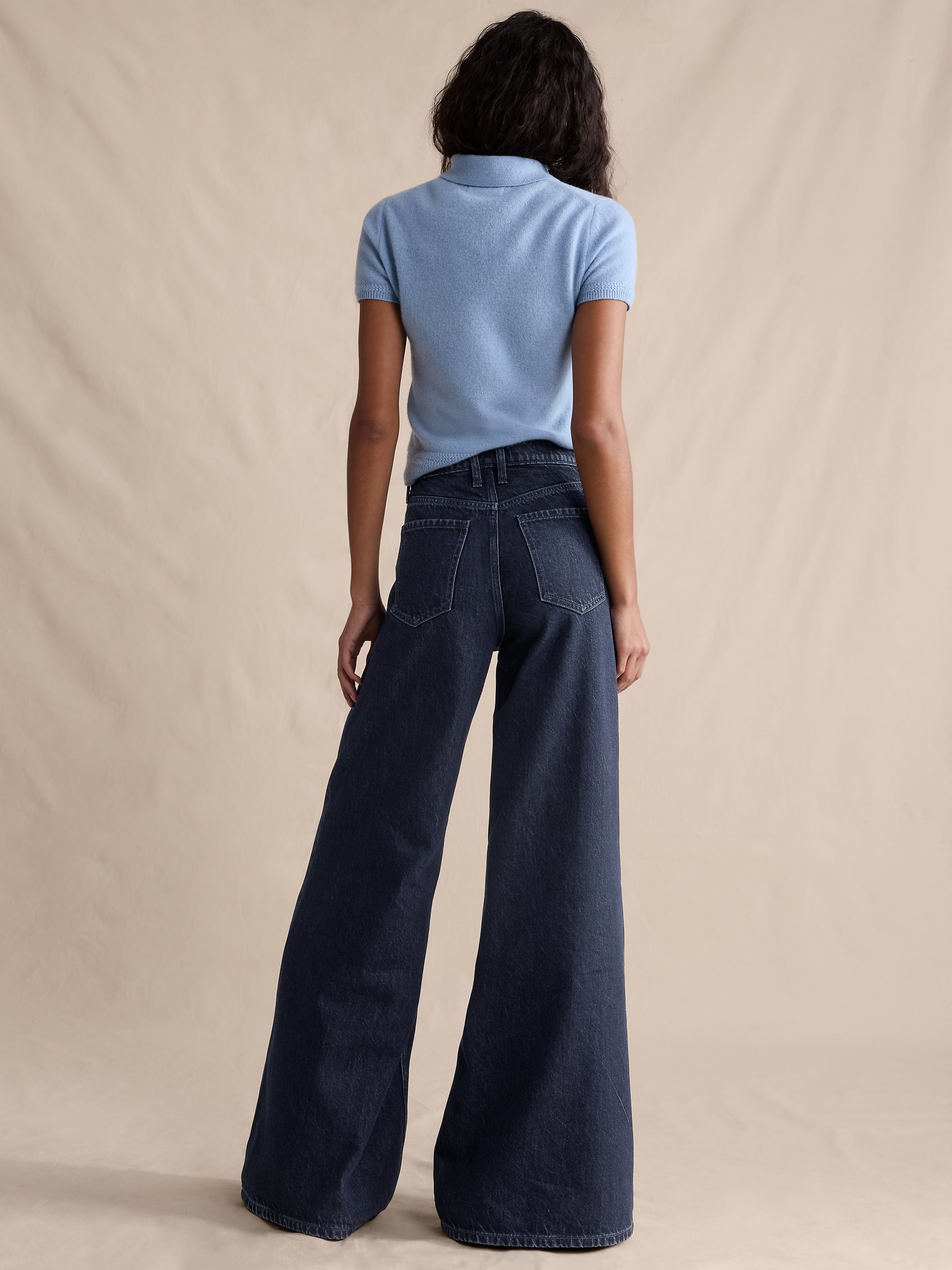 L'image numéro 2 présente Jean palazzo léger à jambe large à taille haute