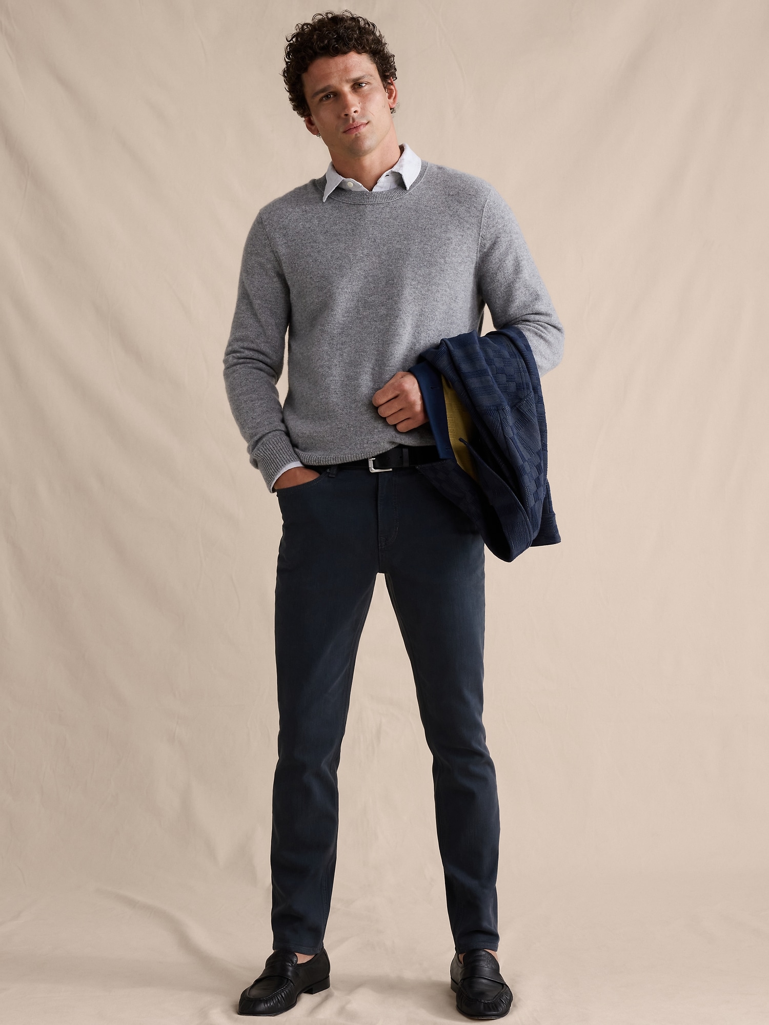 JEAN VOYAGEUR ATHLÉTIQUE LUXUEUX