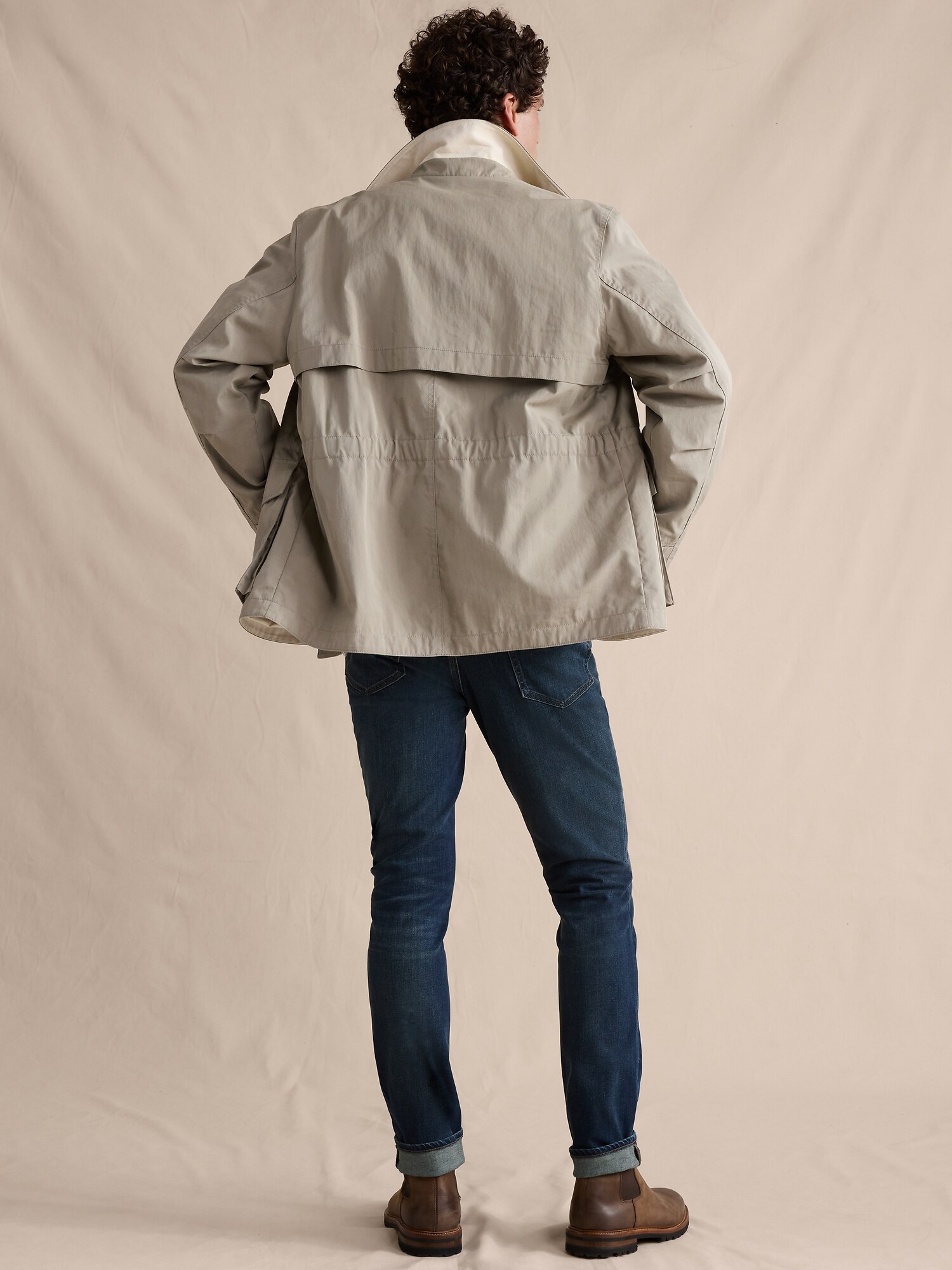 L'image numéro 3 présente Jean Voyageur luxueux à coupe étroite